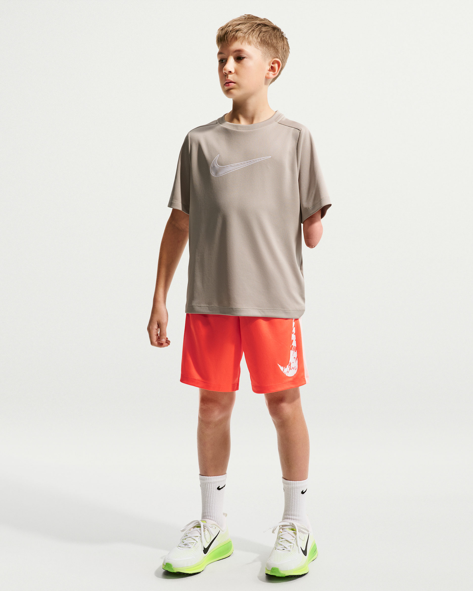 Shorts Dri-FIT para niño talla grande Nike Trophy23 - Naranja césped/Naranja ártico/Blanco