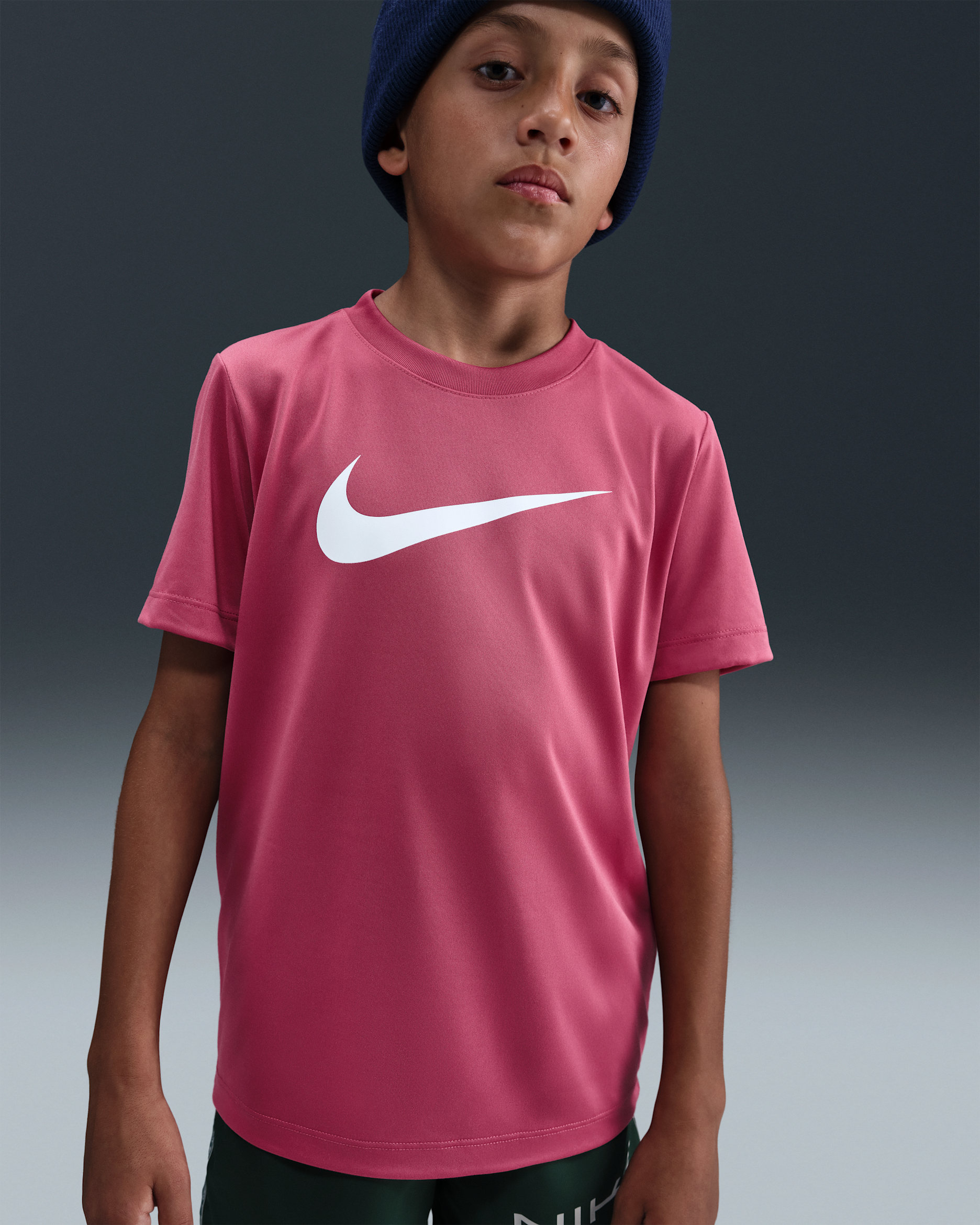 Playera Dri-FIT para niños talla grande Nike Legend - Remolacha dulce