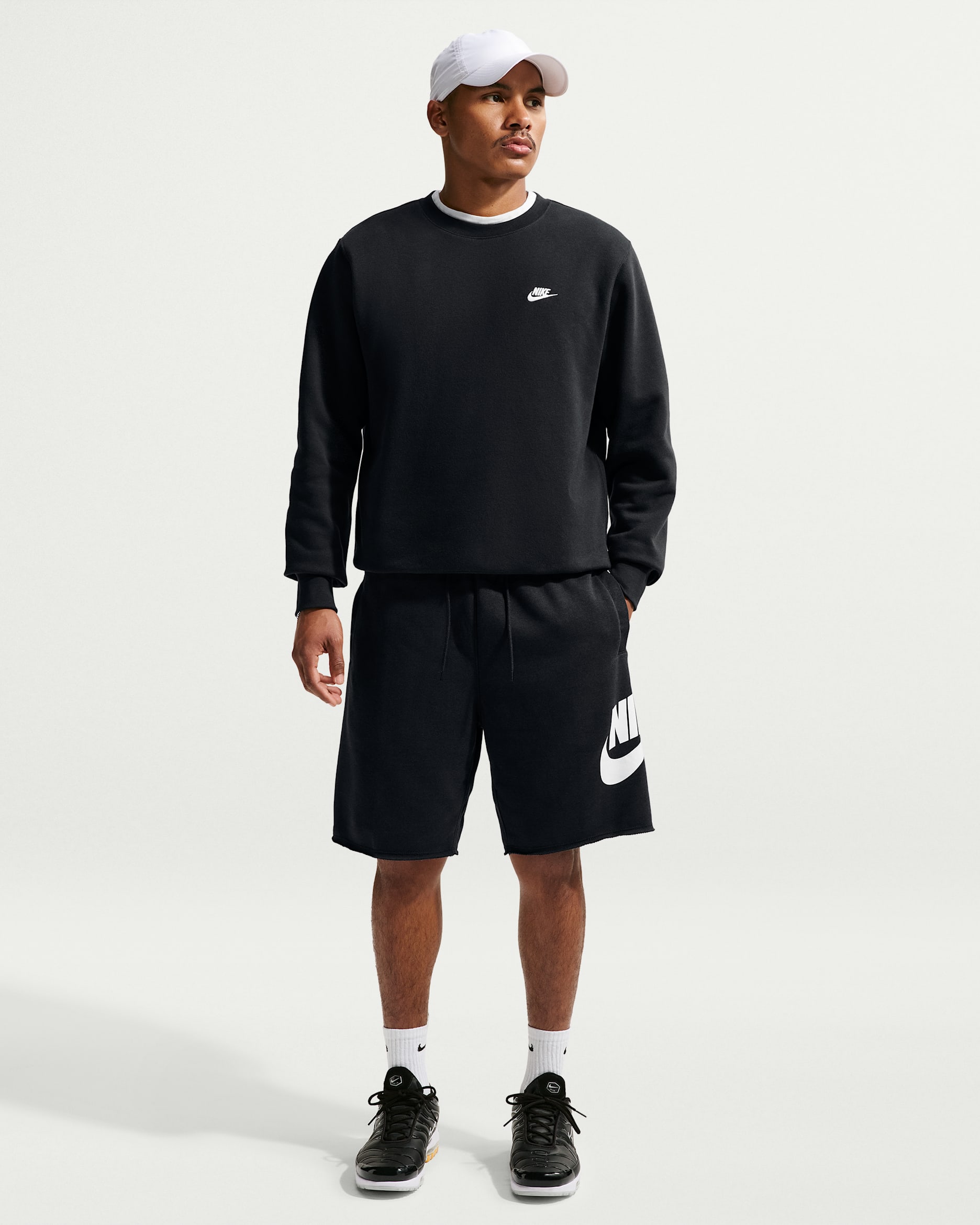 Nike Club Men's French Terry Alumni Shorts - Black/Black/White