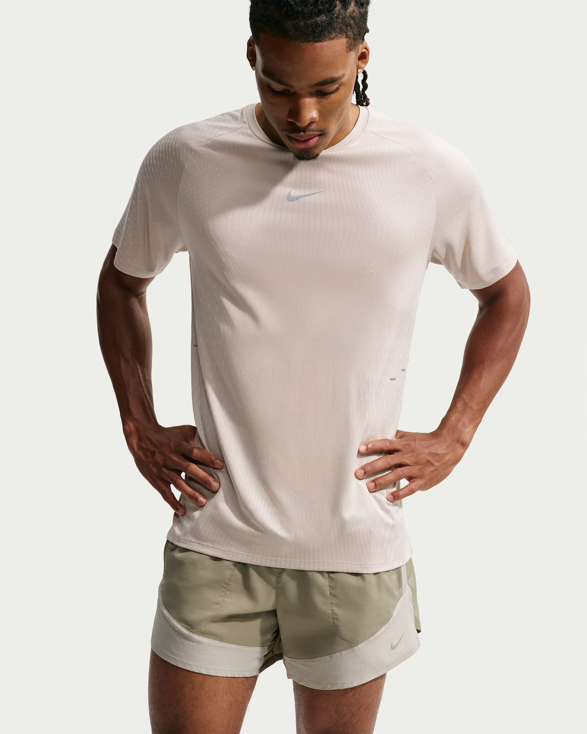 Nike Stride Men's Aero-FIT Short-Sleeve Running Top - Cream II/Sail
