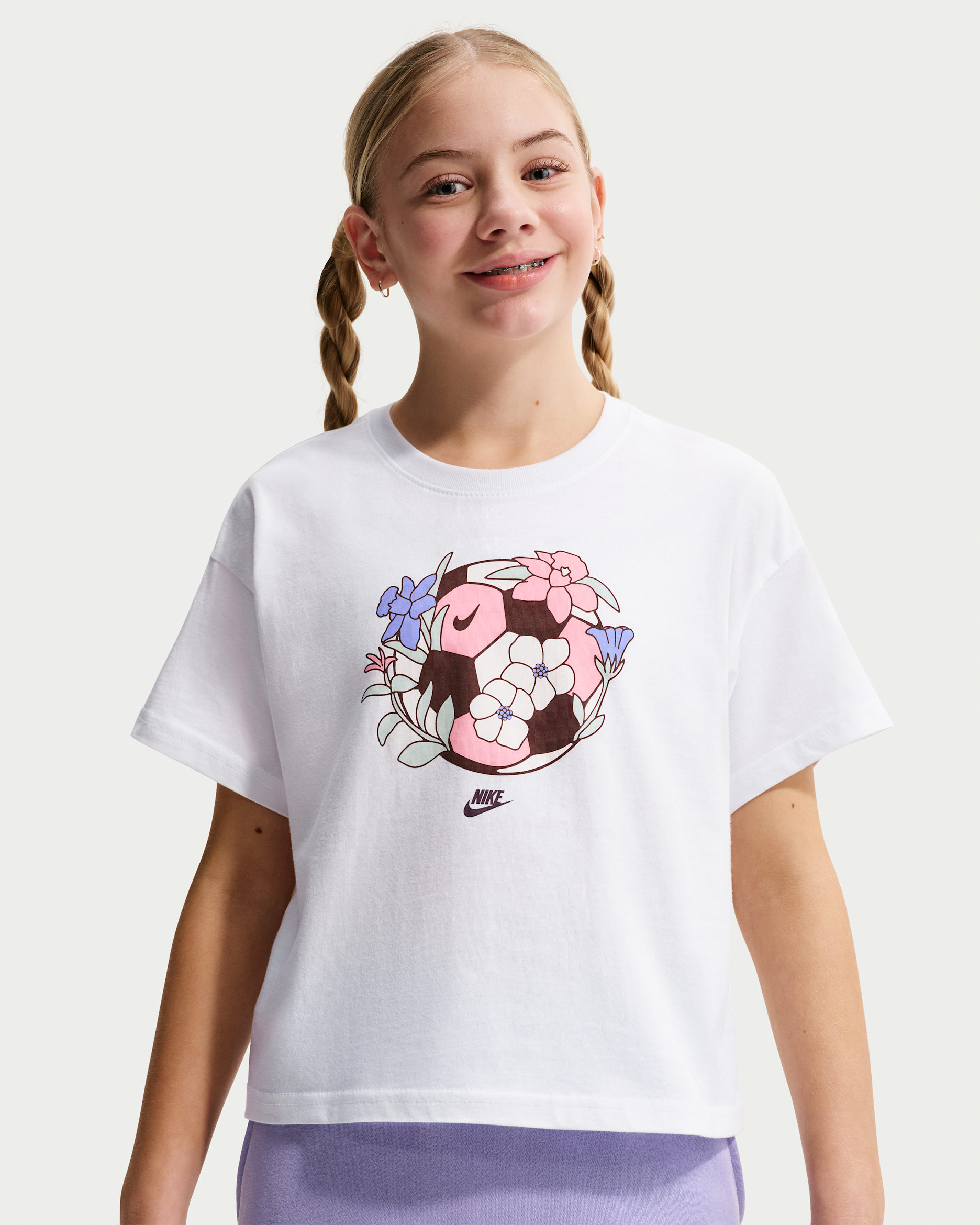 Nike Sportswear Essentials Big Kids' (Girls') Boxy T-Shirt - White