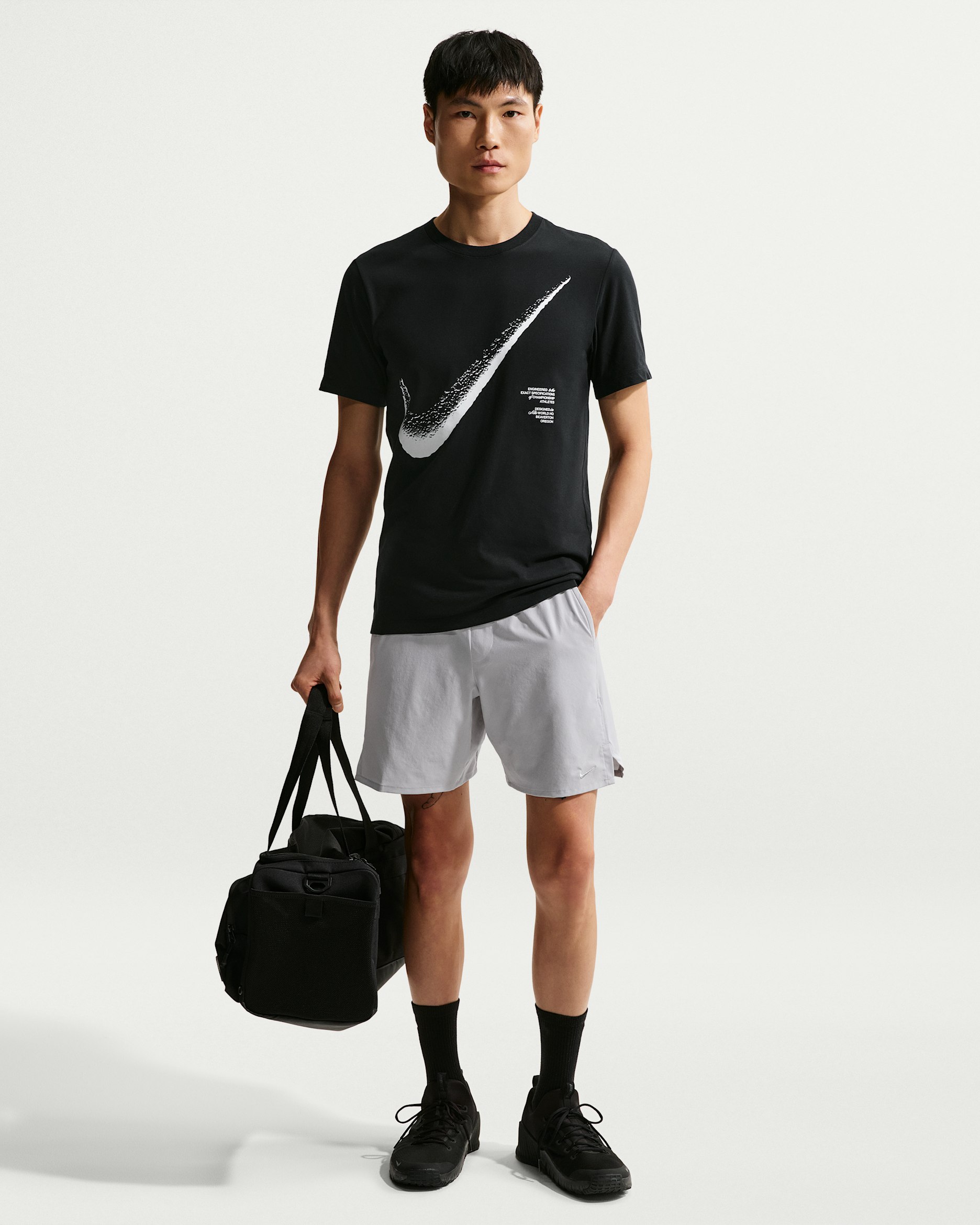 ナイキ アンリミテッド メンズ Dri-FIT 18cm バーサタイル ショートパンツ - グレーフォグ/ブラック/グレーフォグ