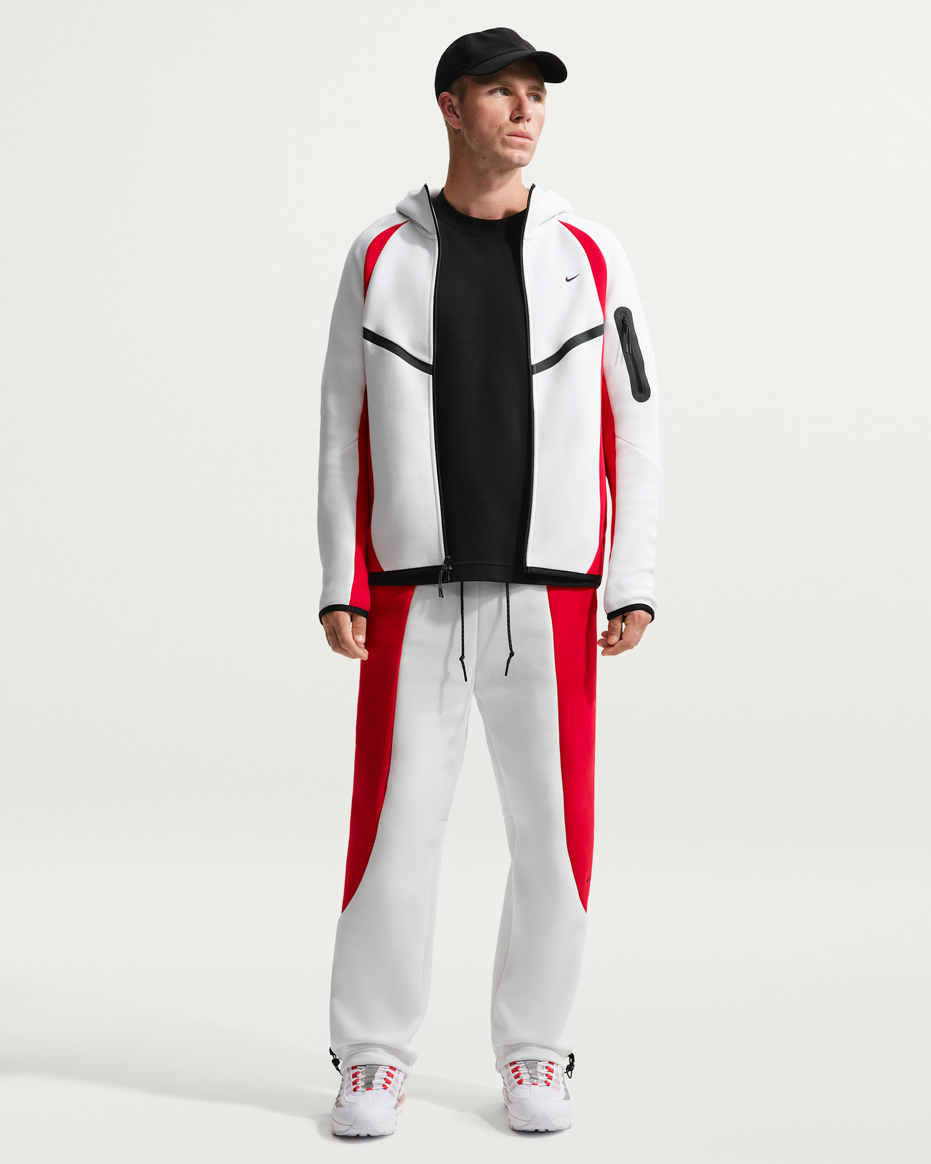 Nike Tech Fleece-Hose mit offenem Saum und Farbblock-Design (Herren) - Summit White/University Red/Schwarz