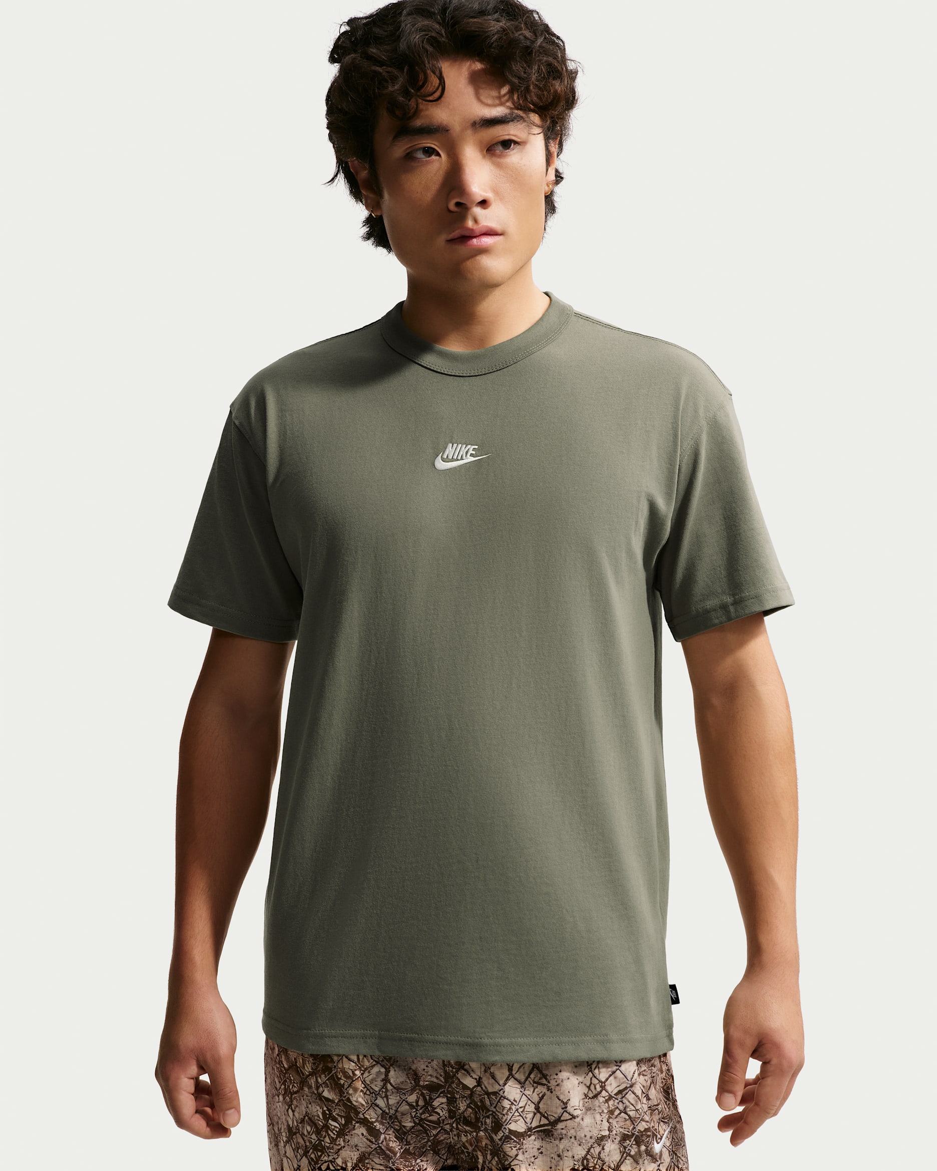 Nike Sportswear Premium Essentials Men's T-Shirt - Silver Sage