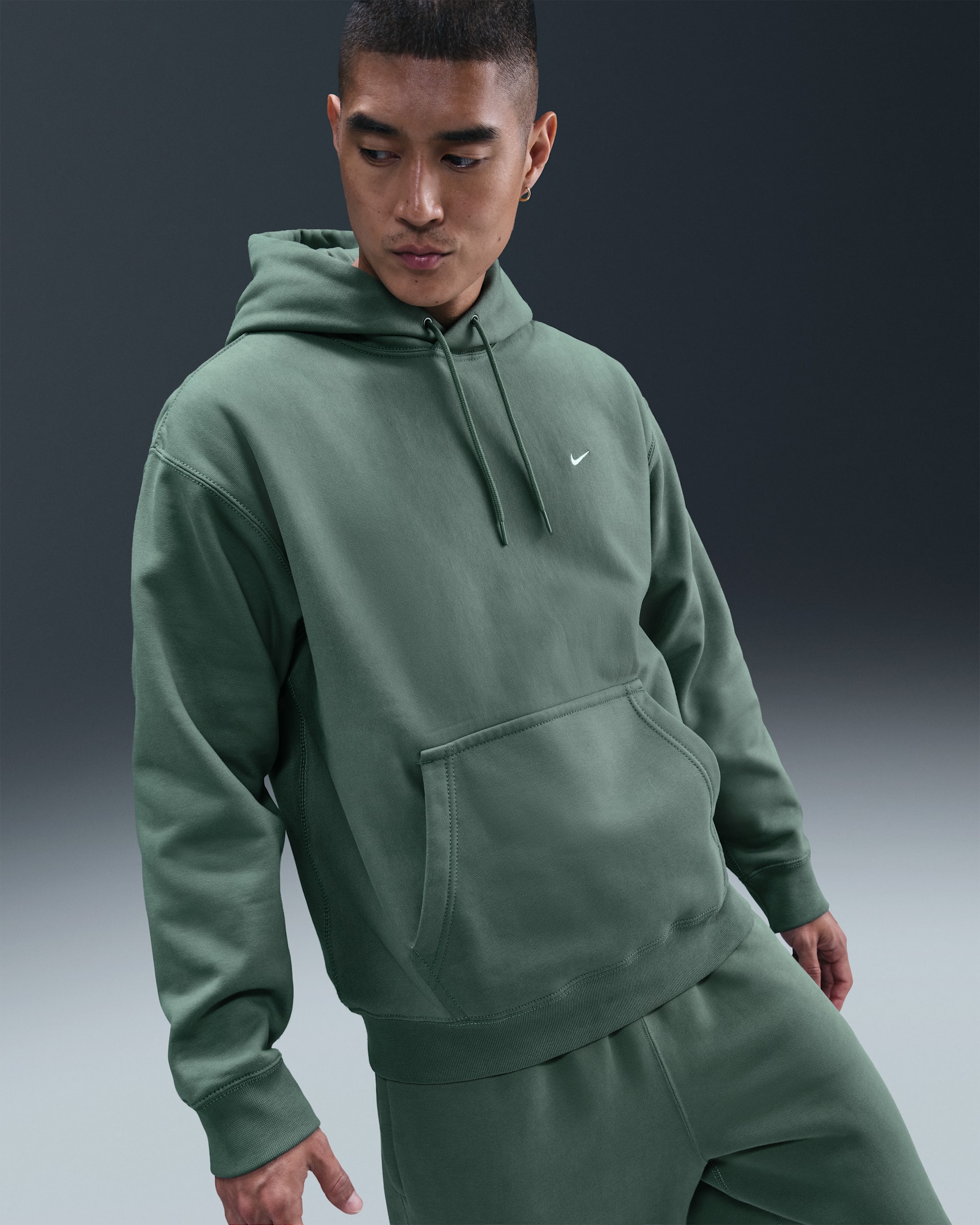 Nike Solo Swoosh Men's Pullover Hoodie - Clay Green/Clay Green/White