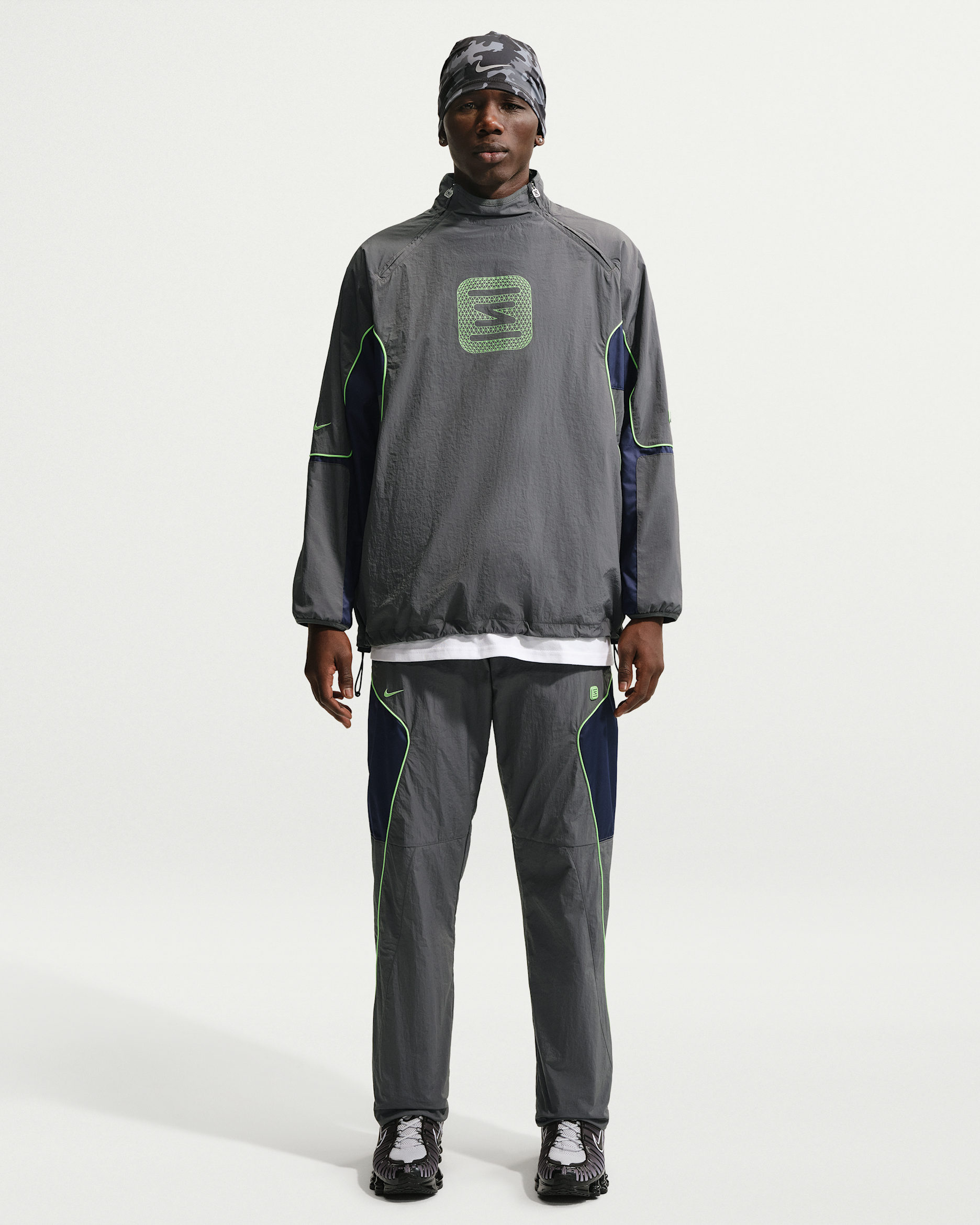 Nike Sportswear Men's Woven Trousers - Iron Grey/Midnight Navy/Light Lemon Twist