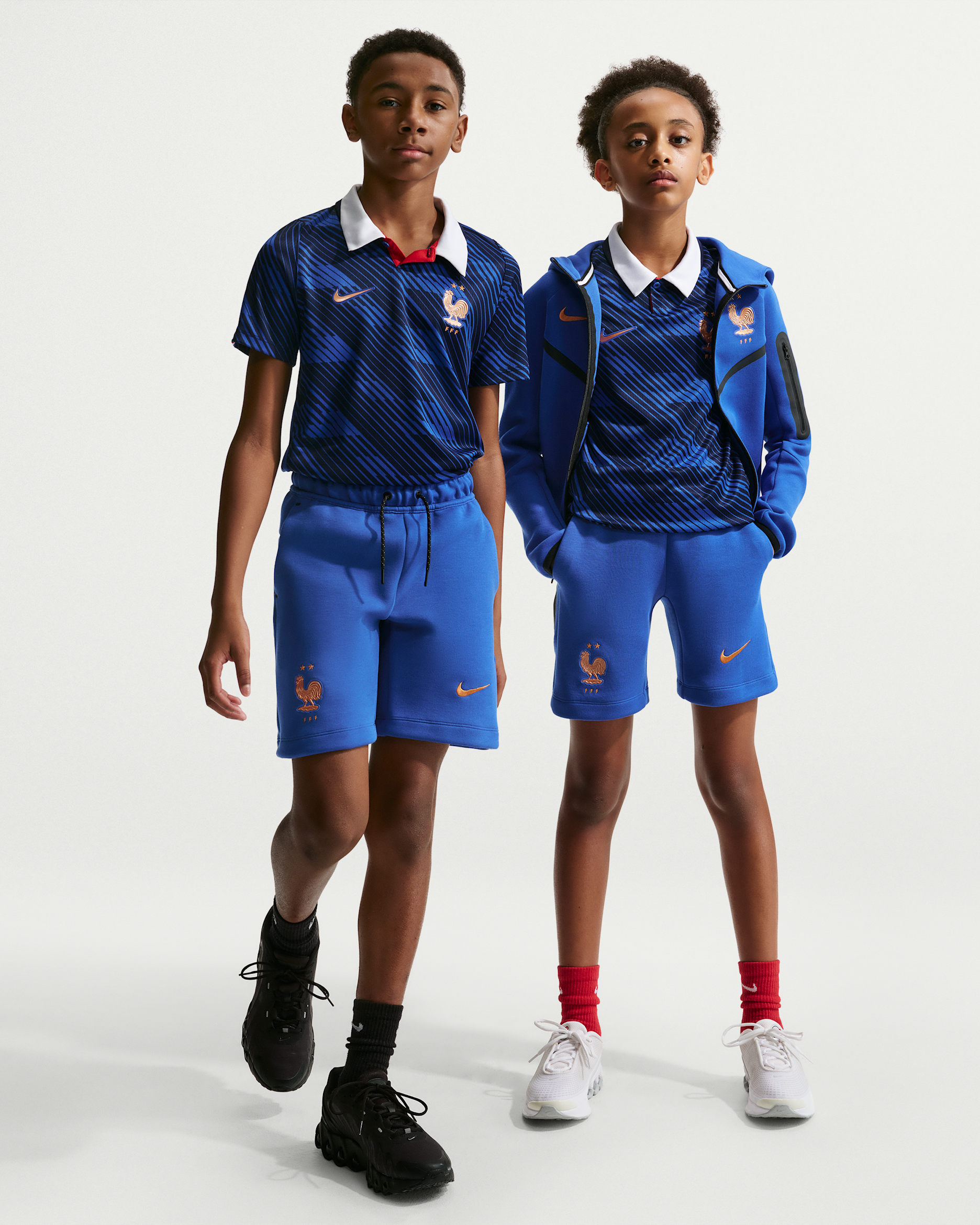 FFF Tech Fleece Older Kids' (Boys') Nike Football Shorts - Game Royal/Metallic Copper