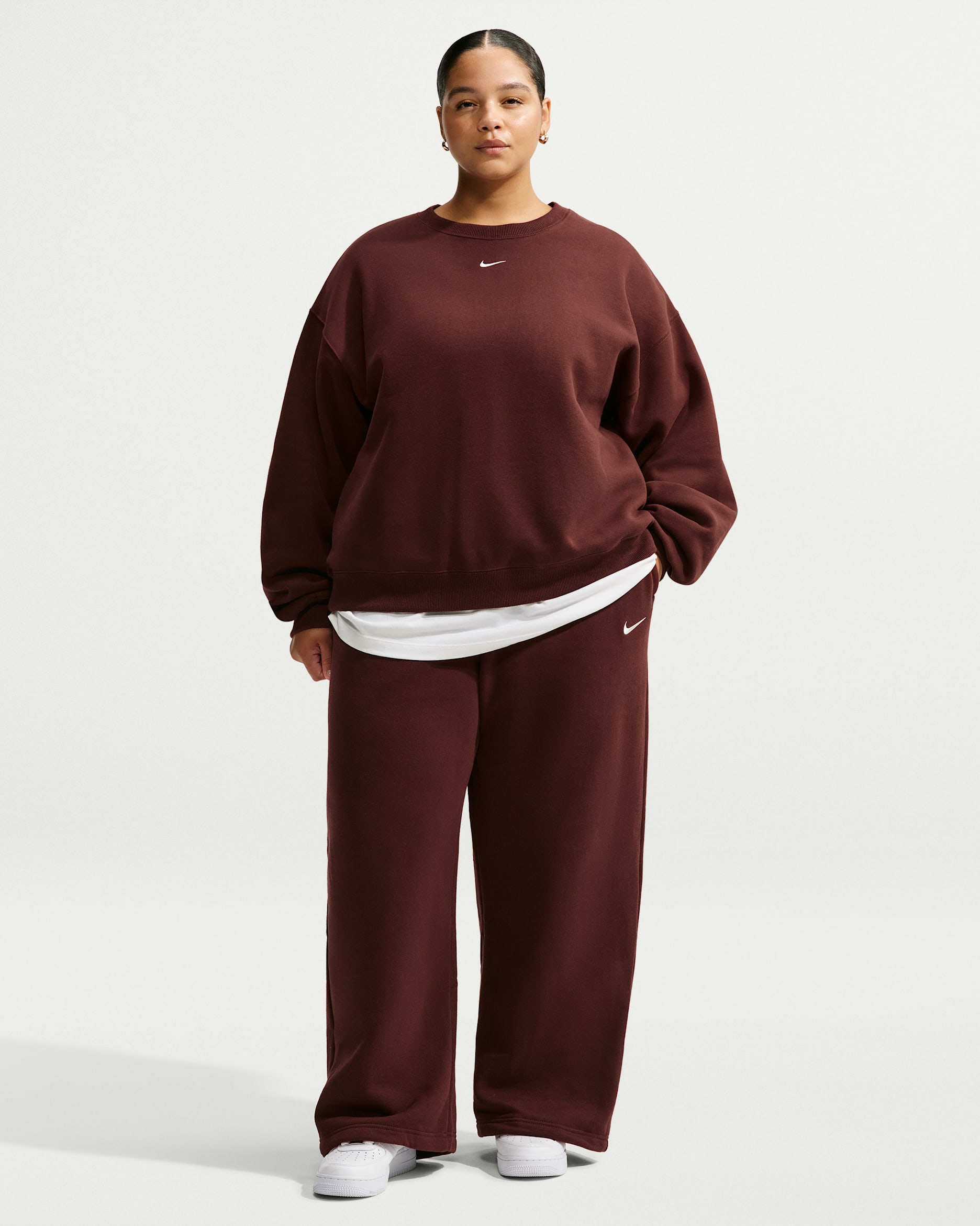 Pants de tiro medio y pierna amplia para mujer Nike Studio Fleece Medium Weight - Dátil místico/Vela