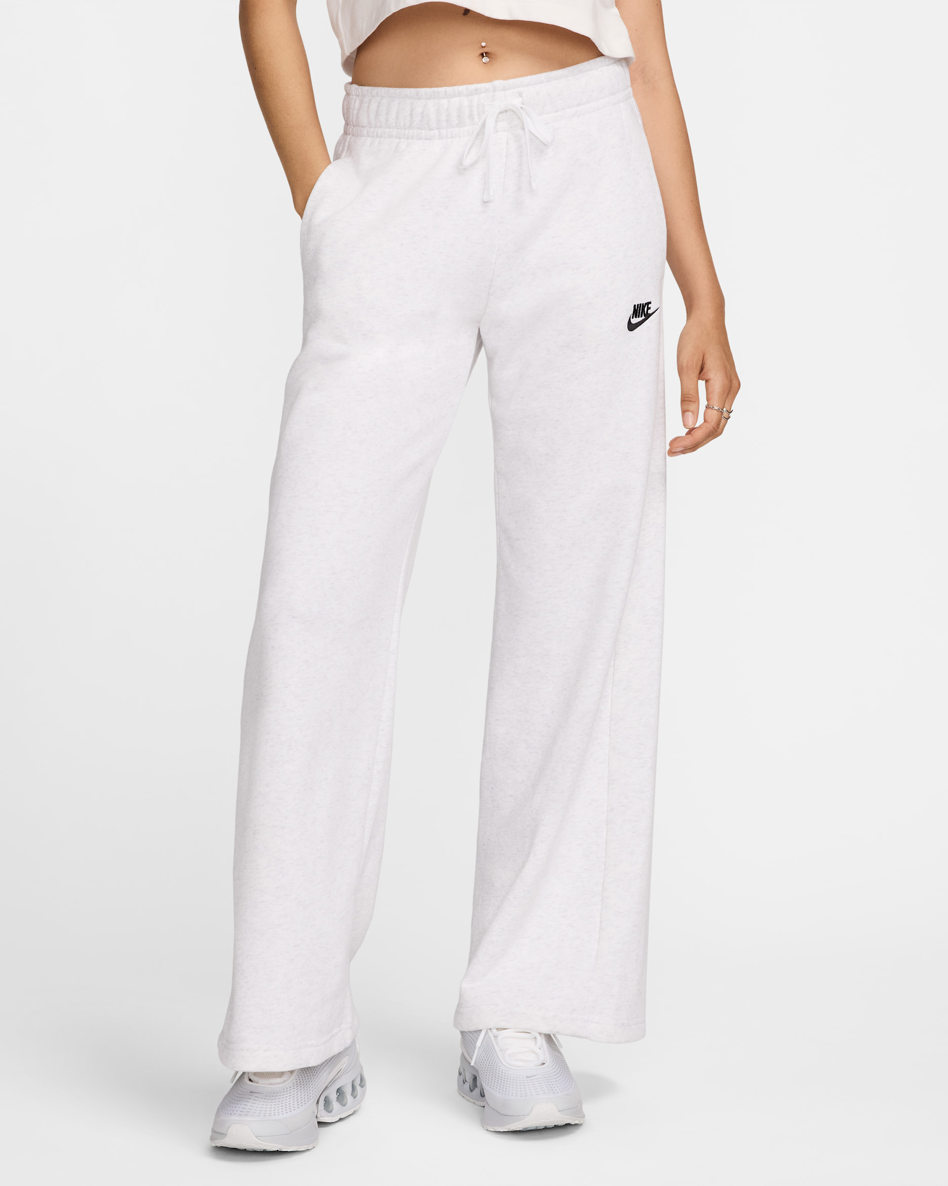 Pants de entrenamiento de piernas anchas de tiro medio para mujer Nike Sportswear Club Fleece - Abedul jaspeado/Negro