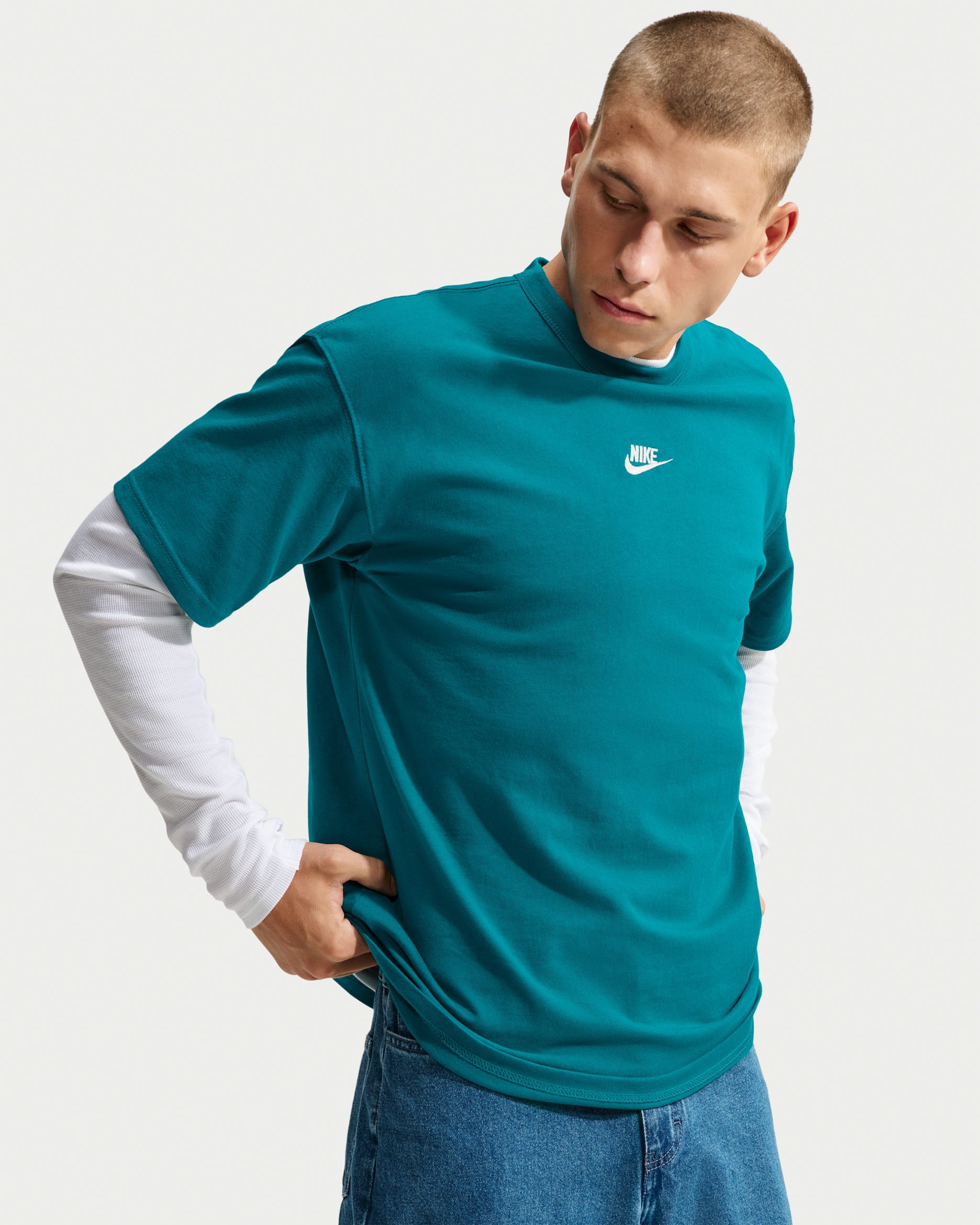 Nike Sportswear Premium Essentials Men's T-Shirt - Bright Spruce/Flat Silver