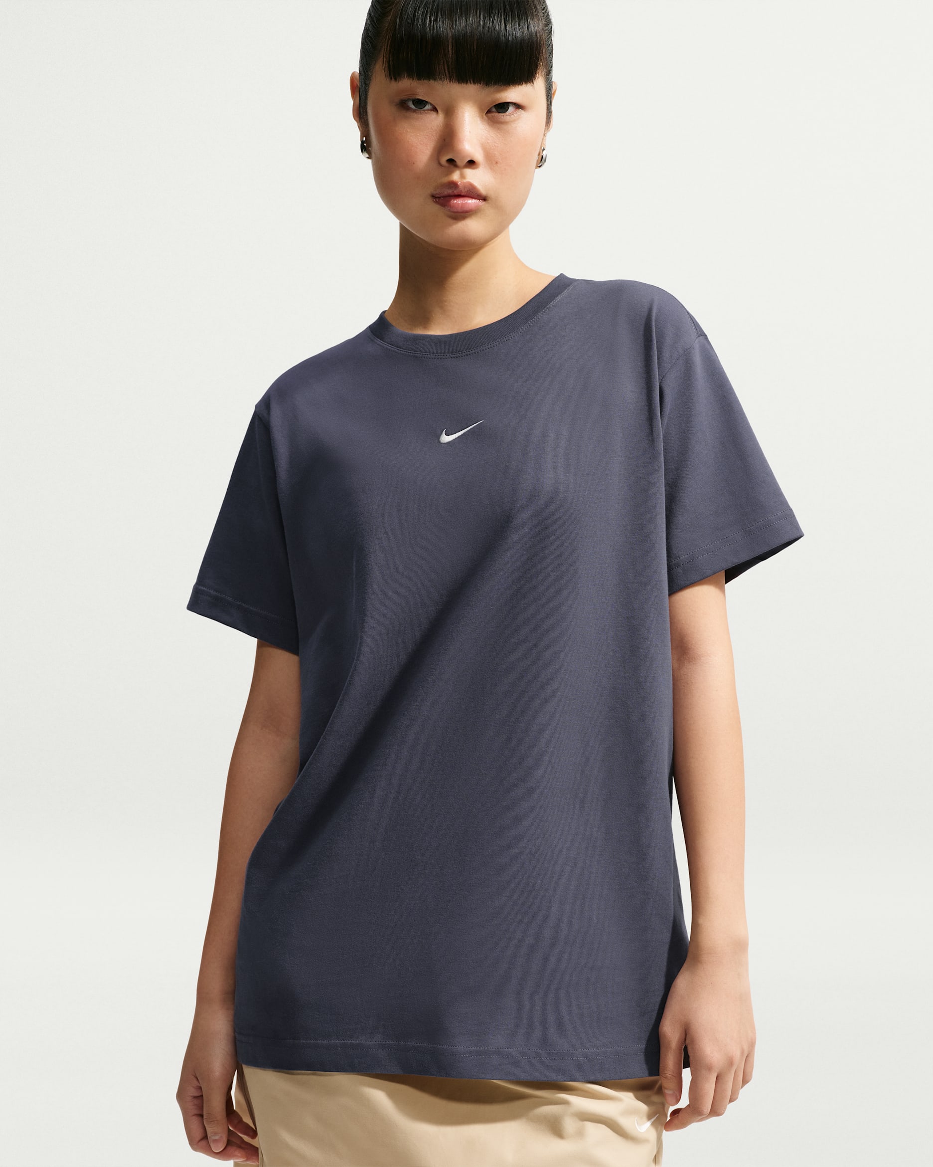 Nike Sportswear Classic Women's Oversized T-Shirt - Gridiron