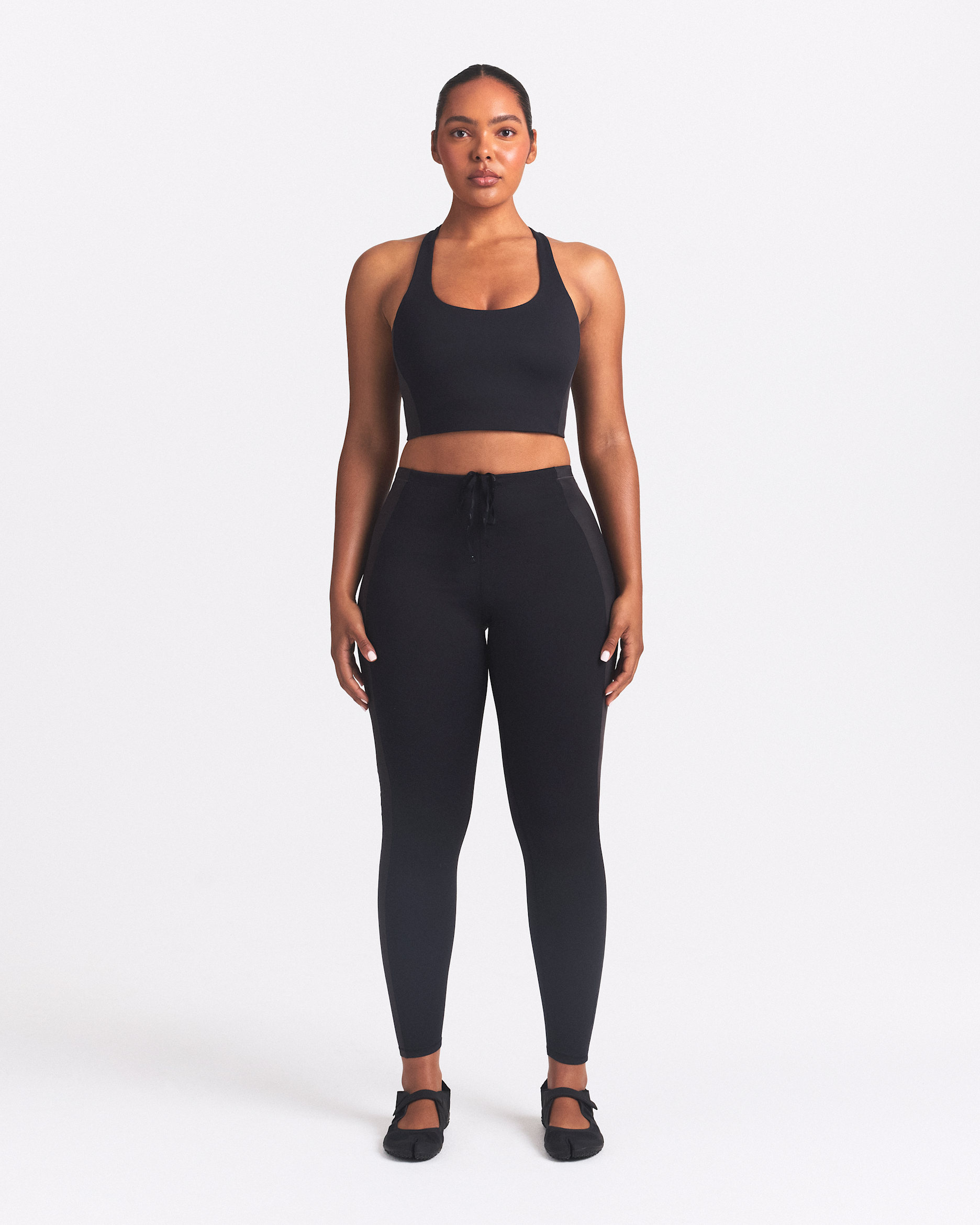 NikeSKIMS Matte Shine Mix Women's 26" Leggings - NSKM OBSIDIAN/NSKM IGNEOUS