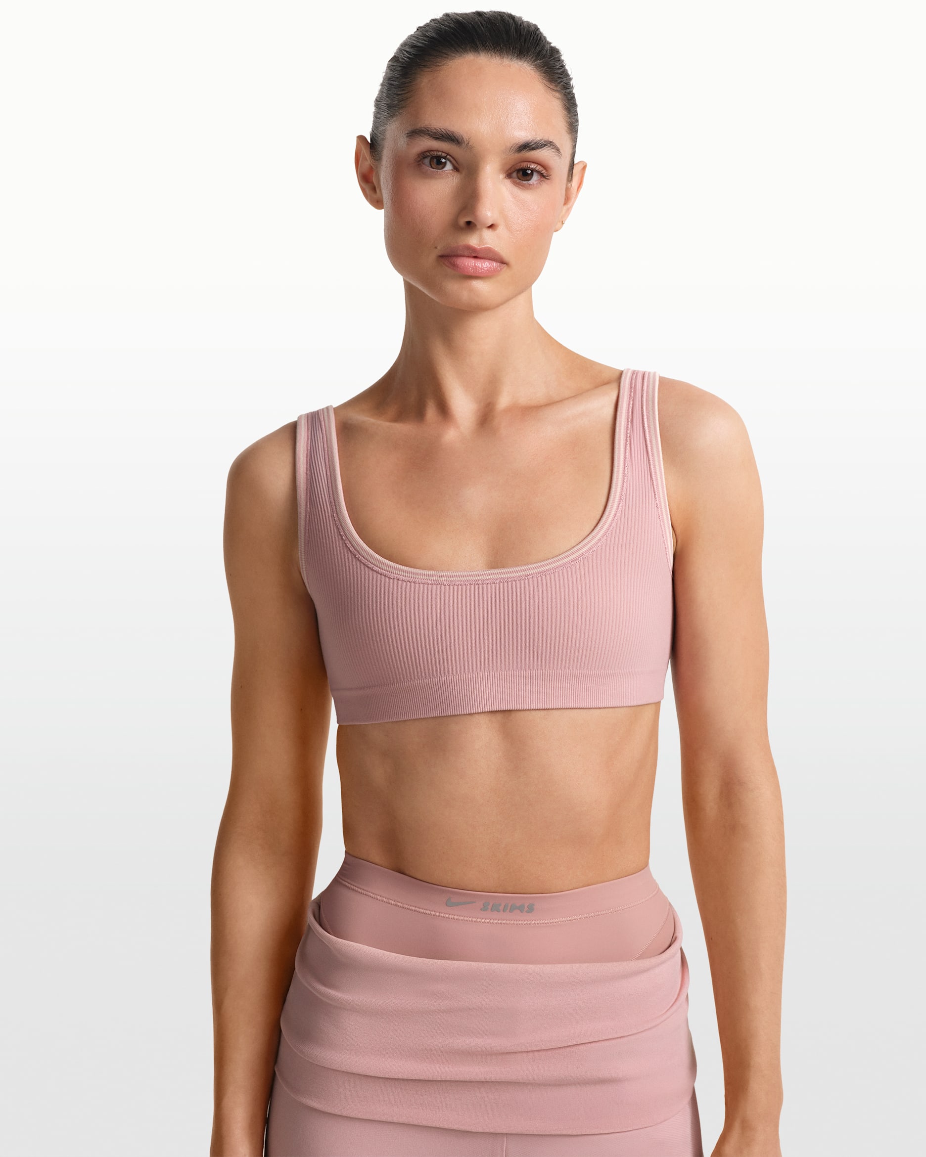 NikeSKIMS Ribbed Seamless Women's Micro-Scoop Bra - NSKM HIMALAYAN/NSKM ECRU