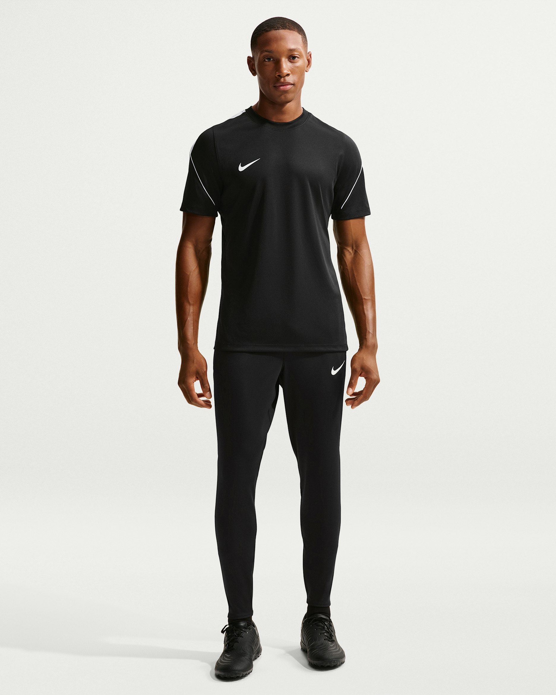 Nike Strike Dri-FIT Erkek Futbol Eşofman Altı - Siyah/Beyaz/Beyaz/Beyaz