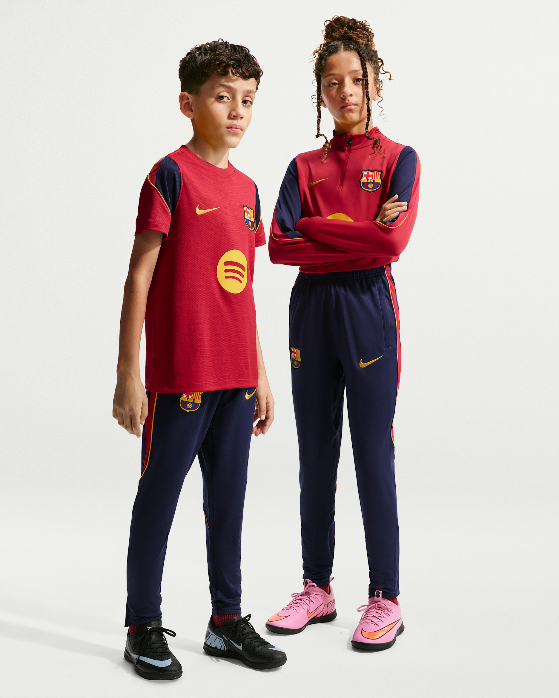 F.C. Barcelona Strike Older Kids' Nike Dri-FIT Football Knit Pants - Blackened Blue/Noble Red/Mineral Yellow