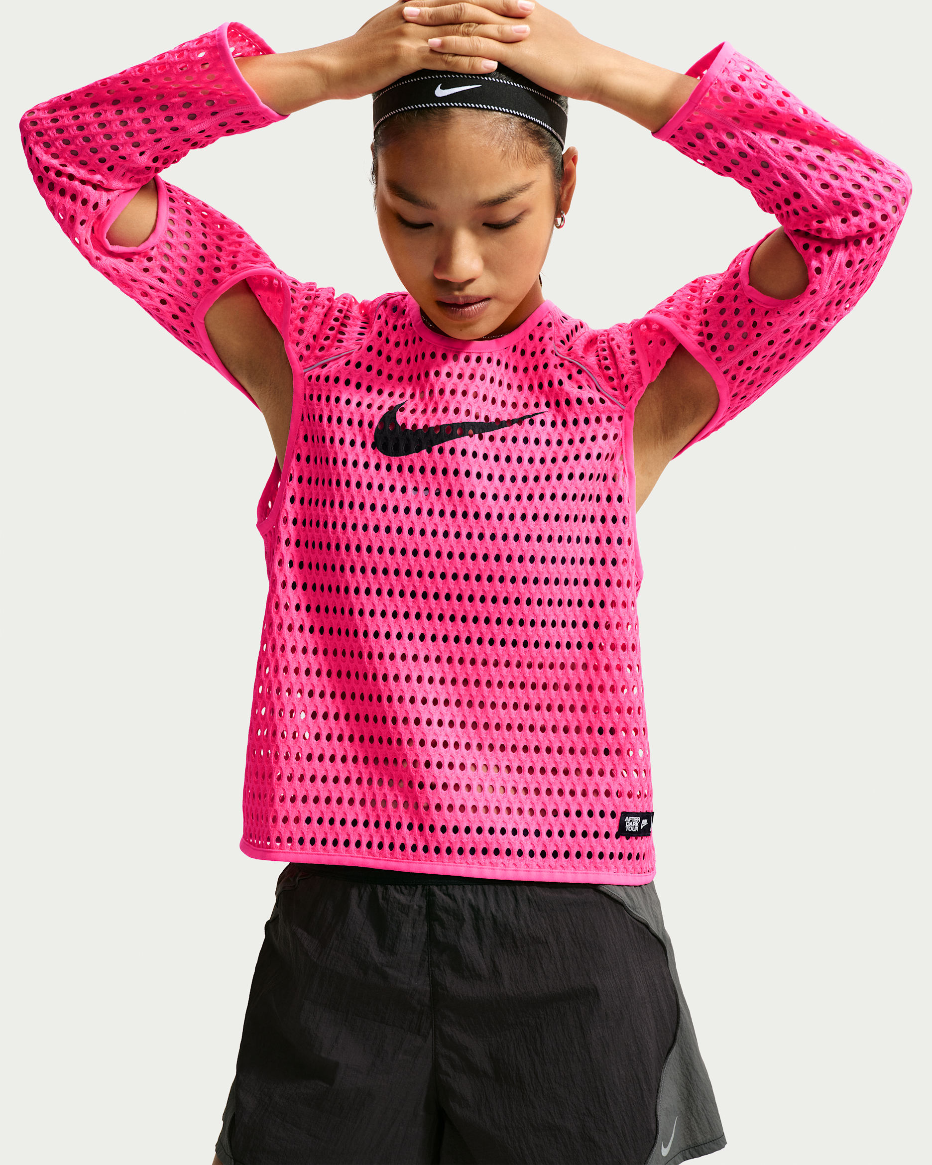 Nike Radical AirFlow After Dark Tour Women's Aero-FIT Long-Sleeve Cropped Running Top - Hyper Pink/Black