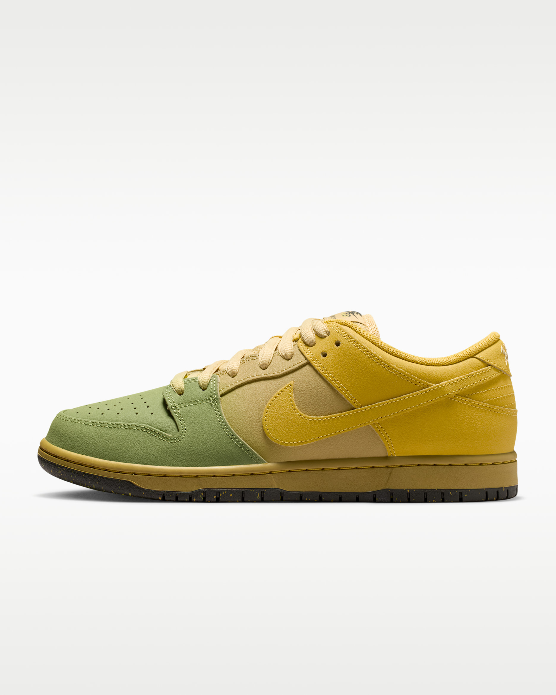 Nike SB Dunk Low Pro Men's Skate Shoes - Saffron Quartz/Pear/Buff Gold/Saffron Quartz