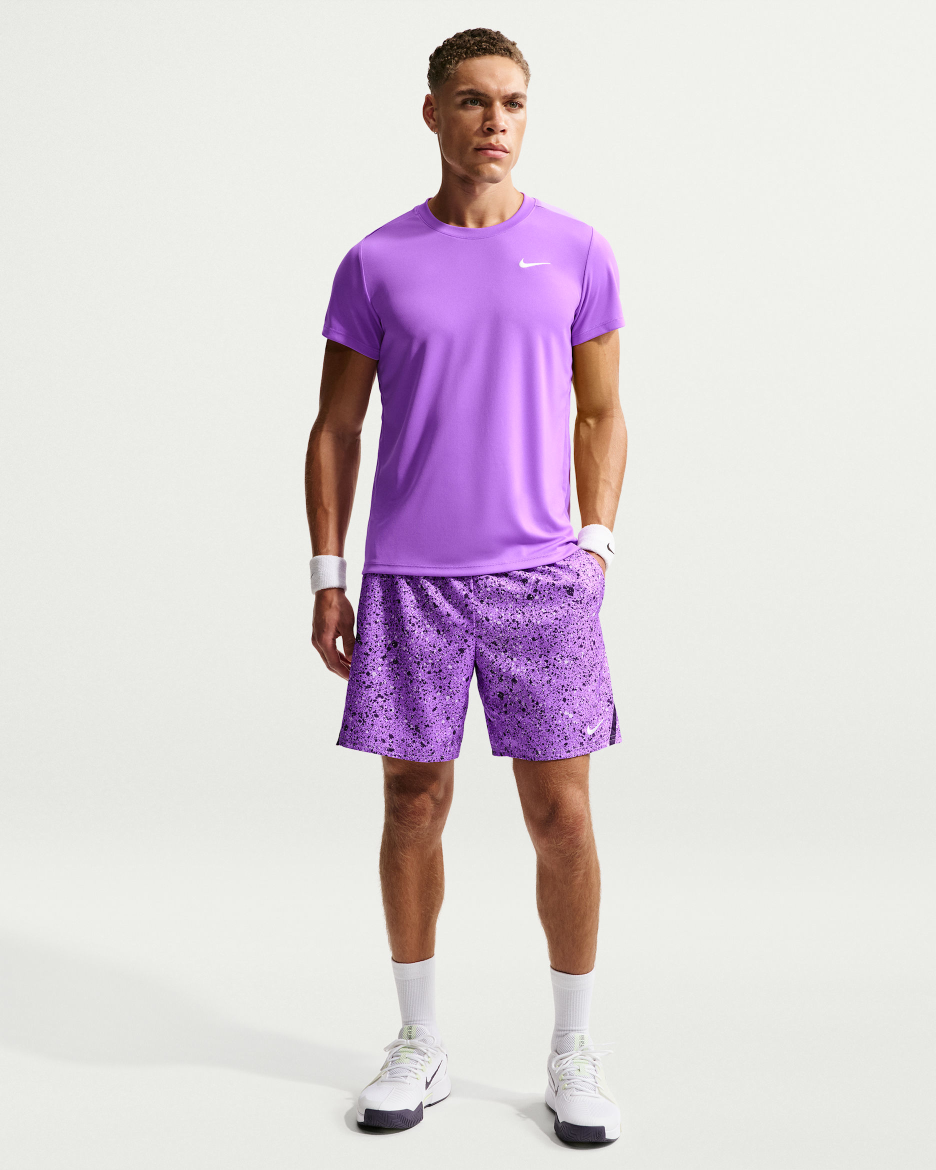 NikeCourt Victory Men's Dri-FIT 7" Shorts - Bright Violet/Purple Dynasty/White