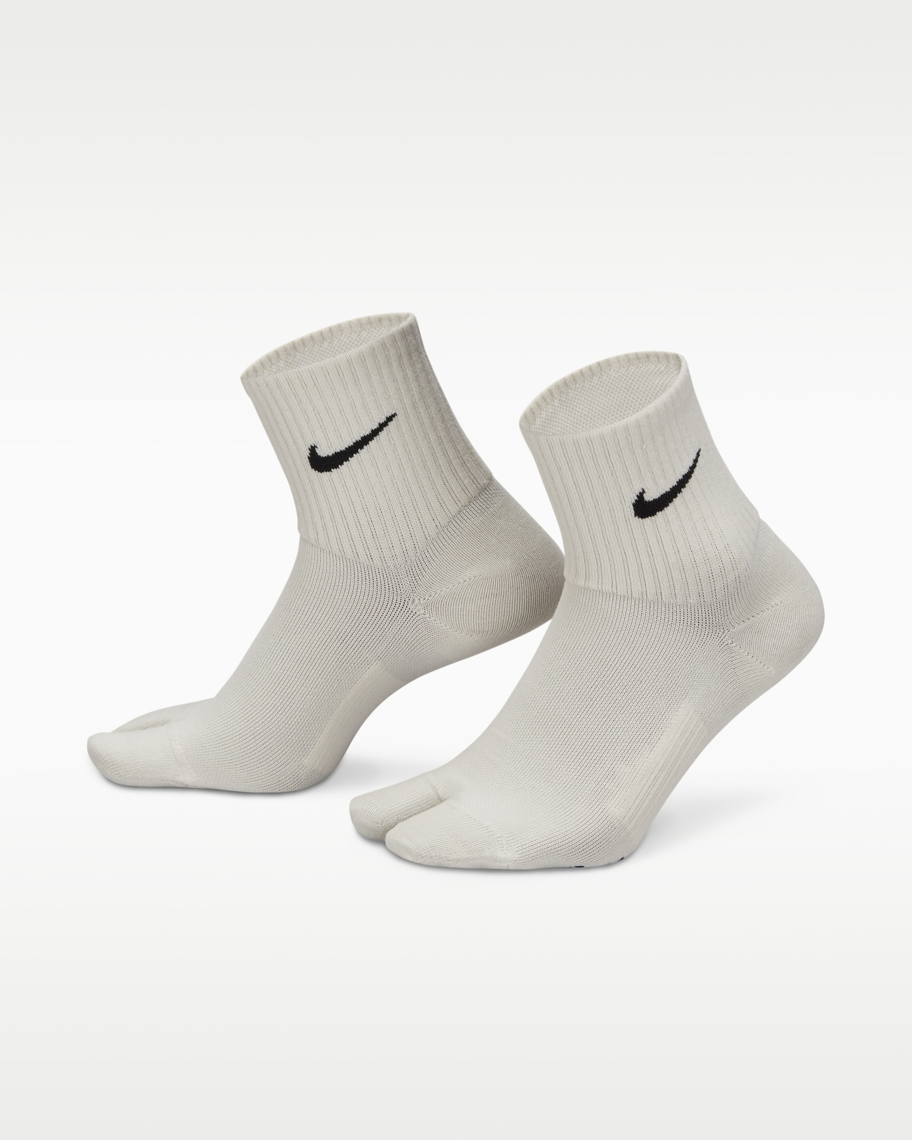 나이키 에브리데이 플러스 경량 앵클 스플릿 토 양말 - 라이트 본/블랙