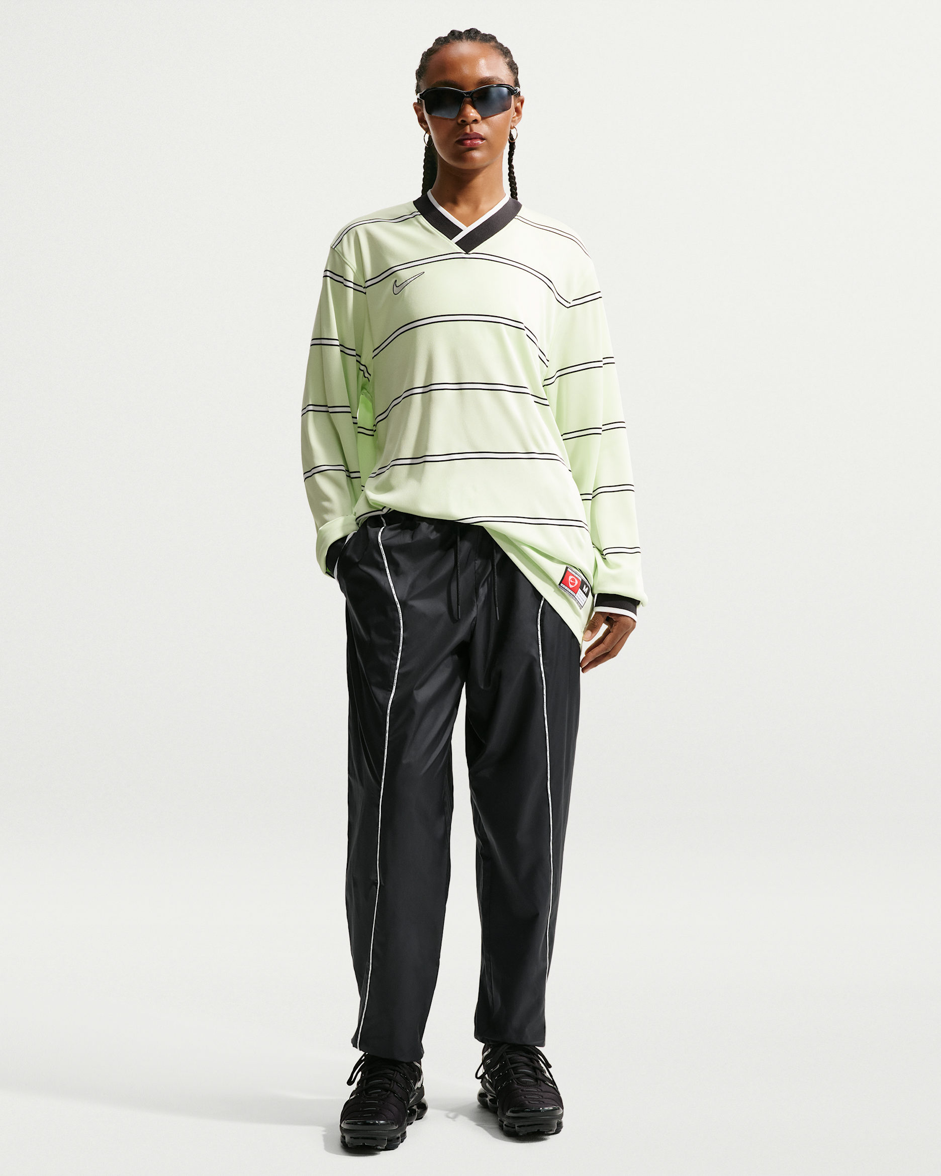 Nike Sportswear Women's Mid-Rise Repel Woven Trousers - Black/Sail/Sail