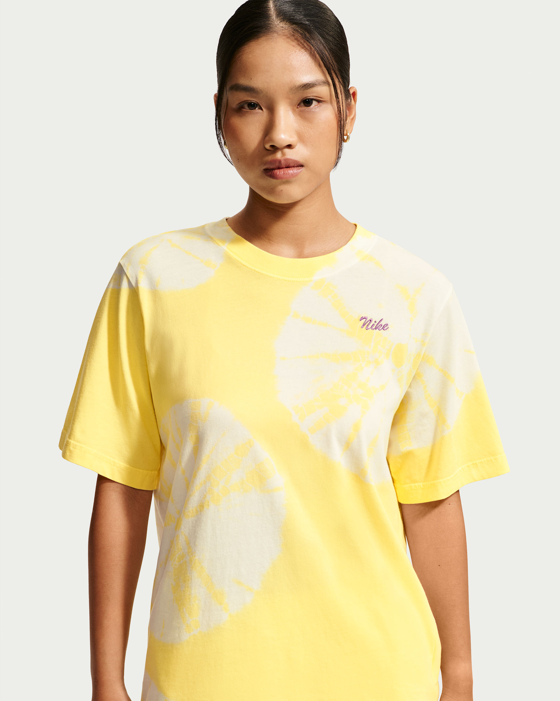 Nike Sportswear Women's T-Shirt - Soft Yellow