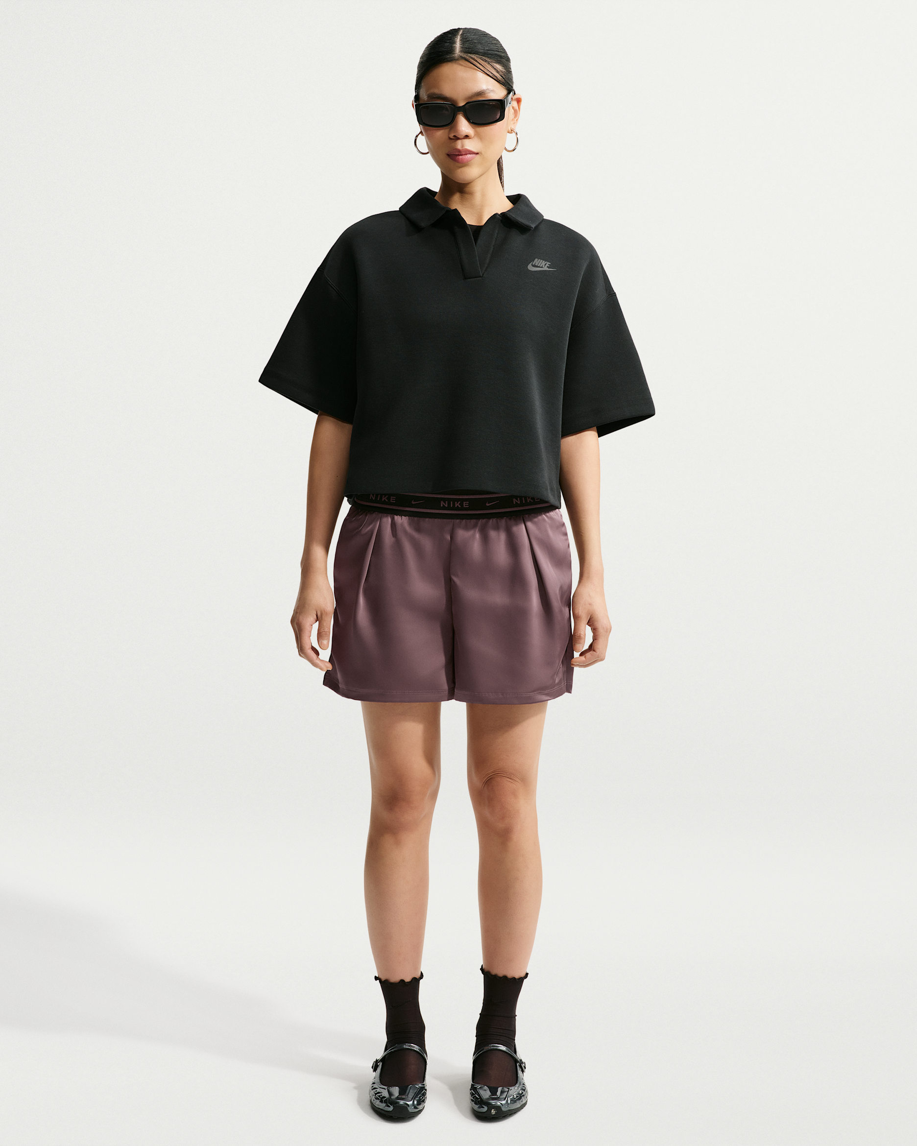 나이키 스포츠웨어 여성 루즈 핏 미드라이즈 새틴 쇼츠 - 타투/블랙