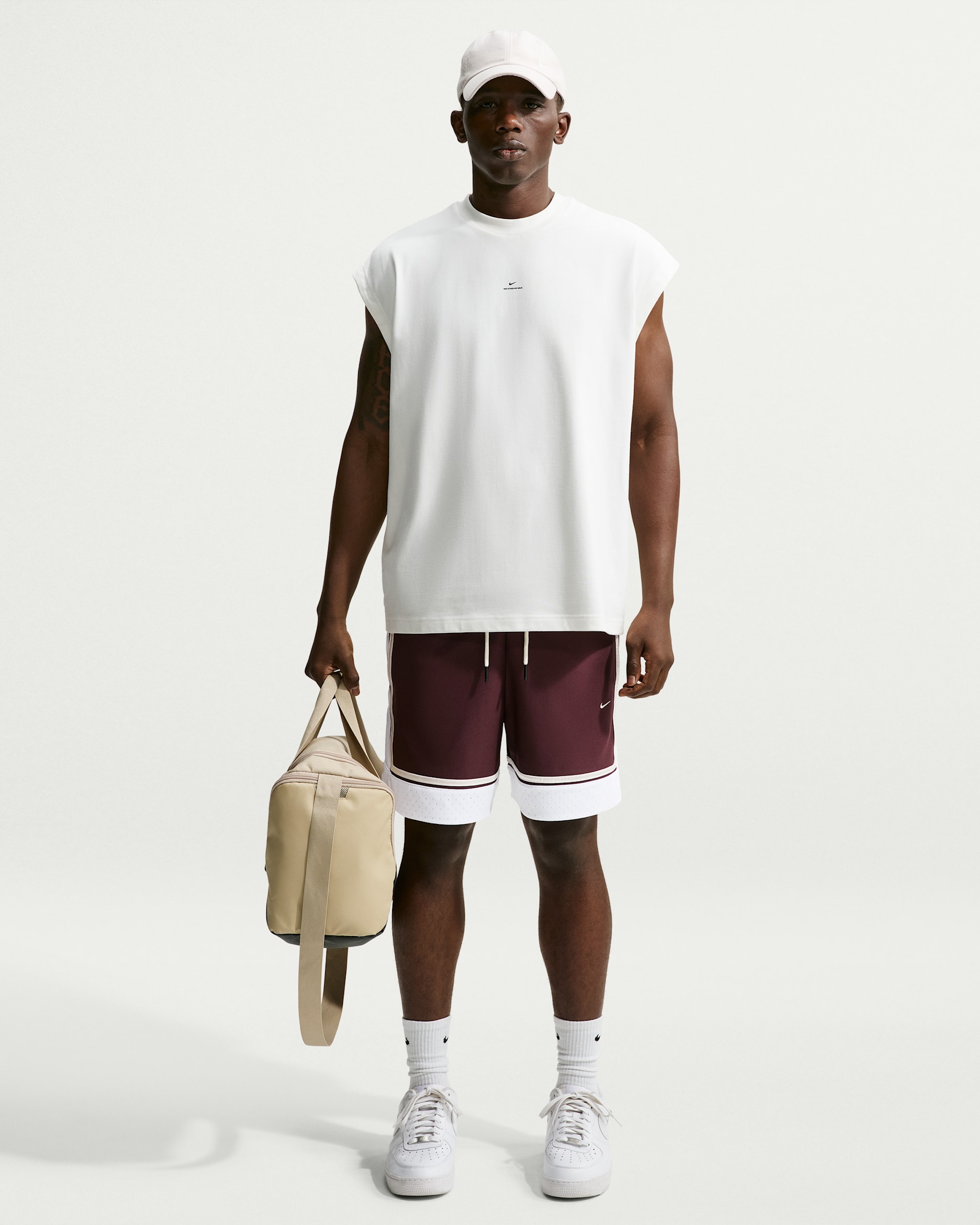 Nike Standard Issue Dri-FIT basketbalshorts voor heren (15 cm) - Burgundy Crush/Wit/Pale Ivory