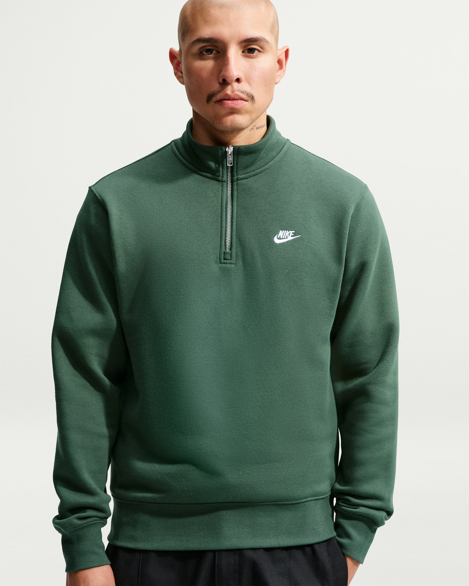 Nike Sportswear Club Men's 1/2-Zip Fleece Top - Fir/Fir/White