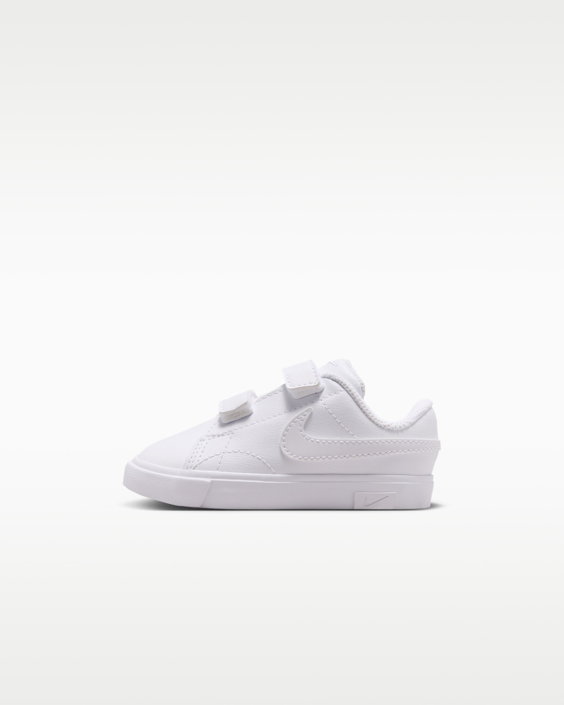 Boty Nike Tennis Essential pro kojence a batolata - Bílá/Bílá/Bílá
