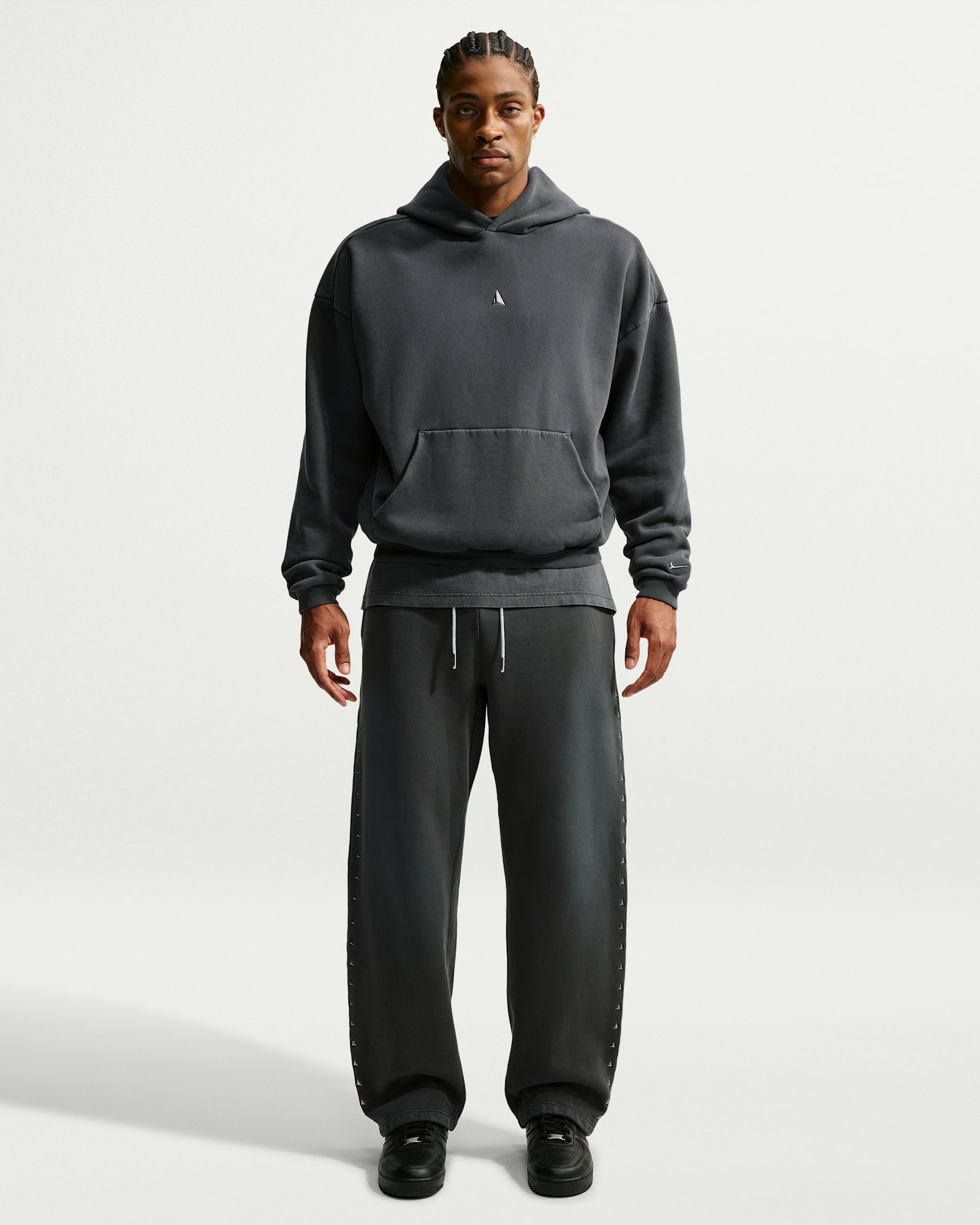 Ja Standard Issue Men's Therma-FIT Fleece Open Hem Basketball Pants - Black Spruce/Ice Silver
