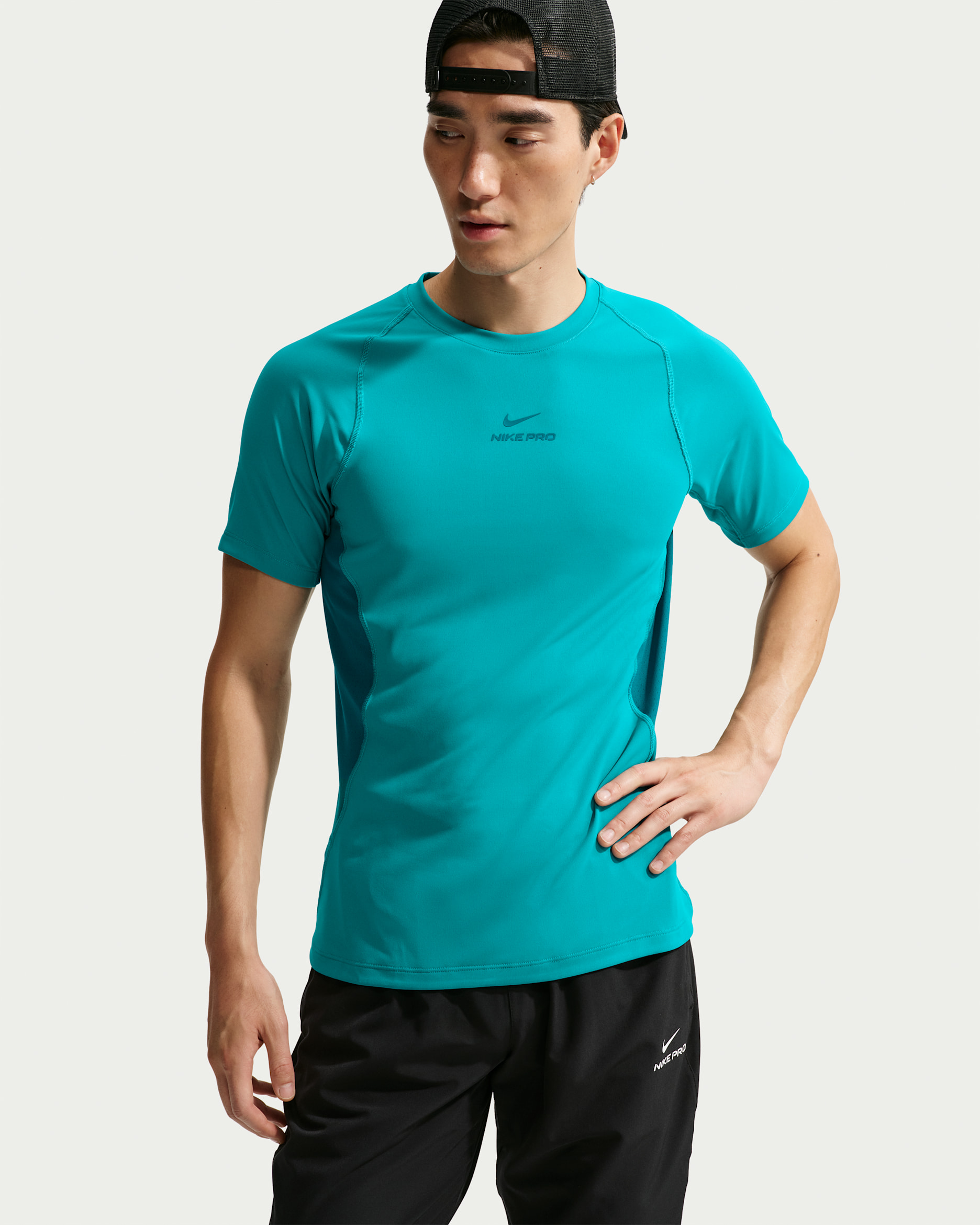 Nike Pro Training Dri-FIT kortermet overdel til herre - Energy/Bright Spruce/Bright Spruce