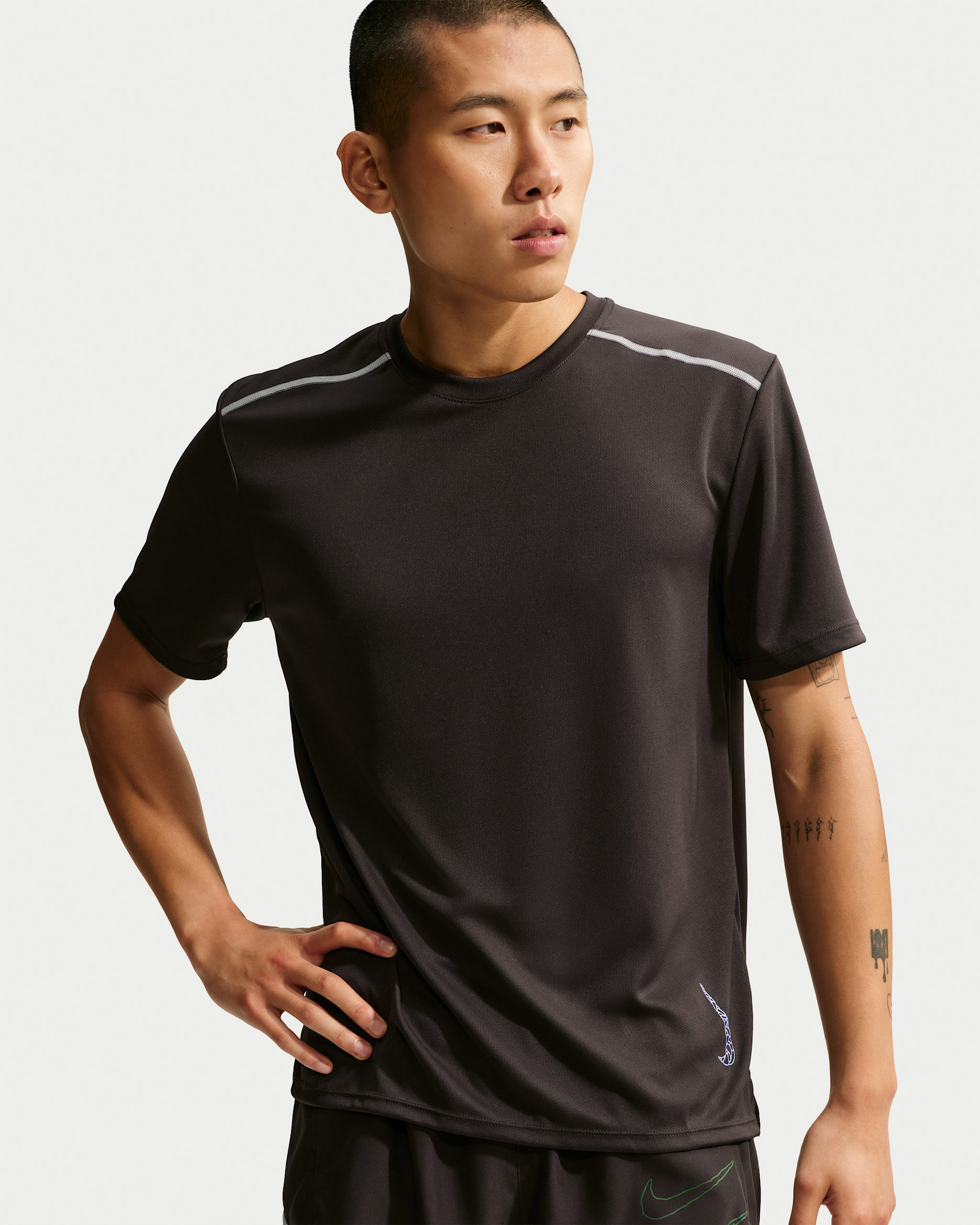 Nike Miler Men's Dri-FIT Short-Sleeve Running Top - Tar