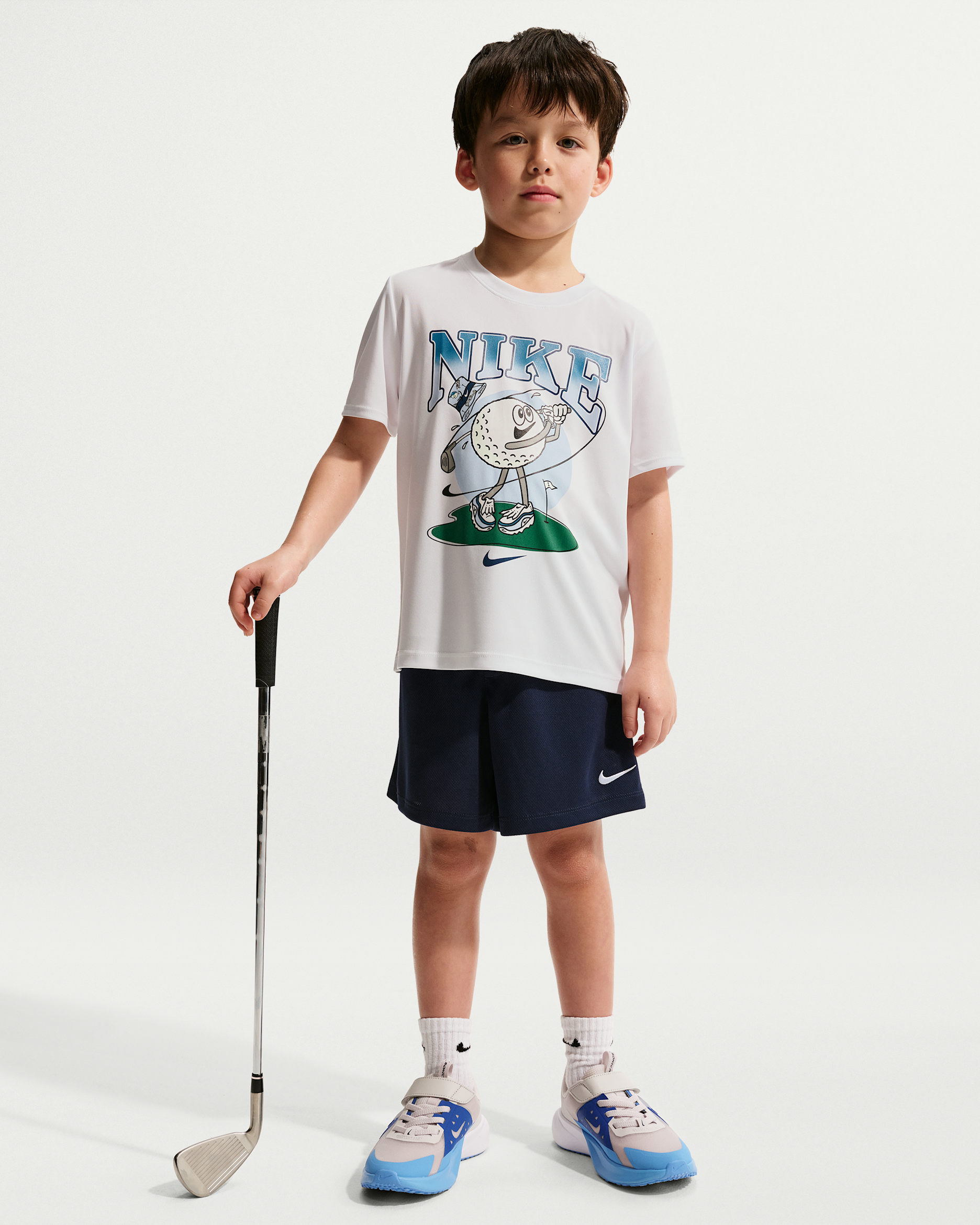 나이키 스포츠웨어 리틀키즈 드라이 핏 포 더 윈 그래픽 티셔츠 및 쇼츠 세트 - 미드나이트 네이비