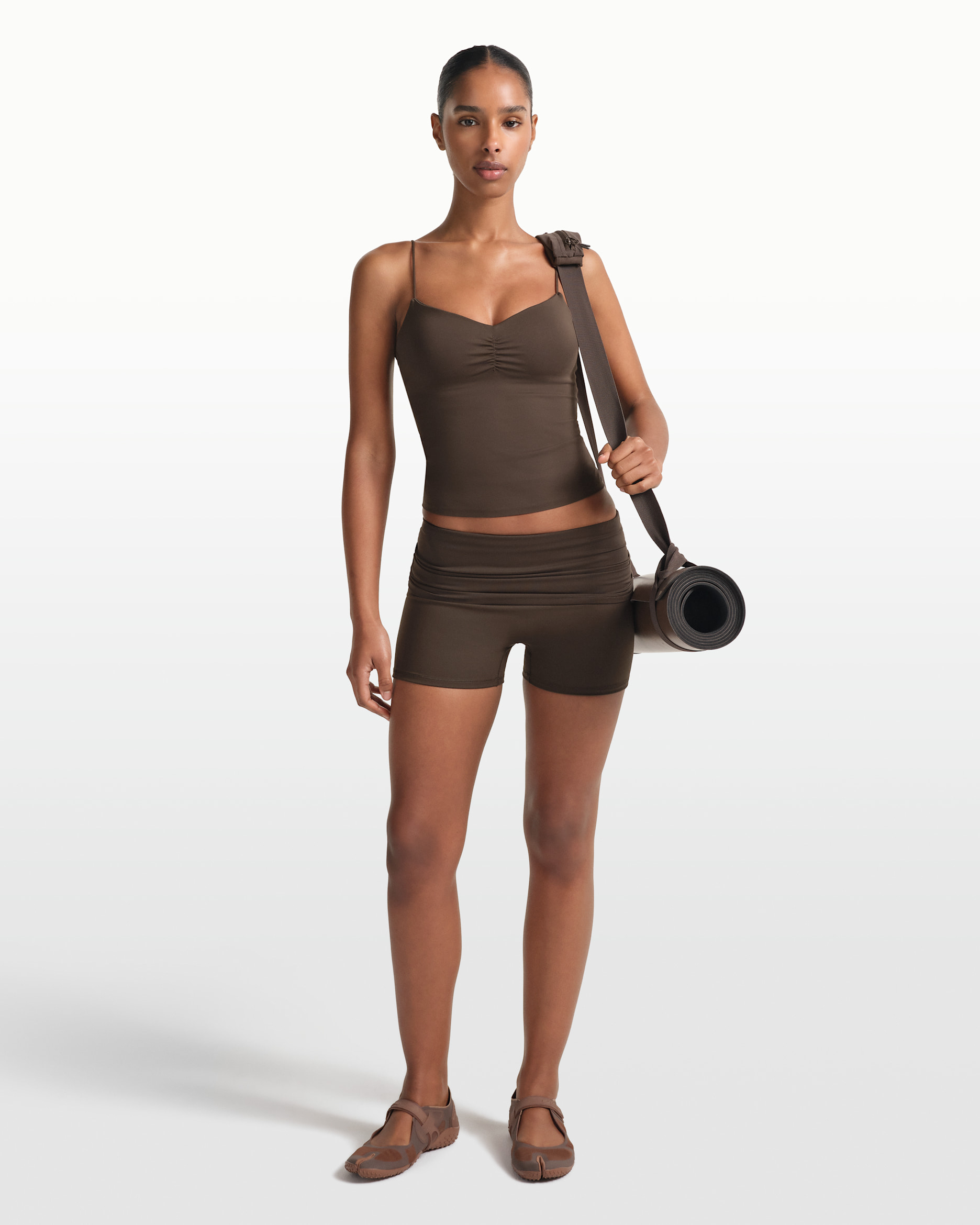 NikeSKIMS Matte Women's 7.5cm (approx.) Fold-Over Waistband Shorts - NSKM DARK SEPIA