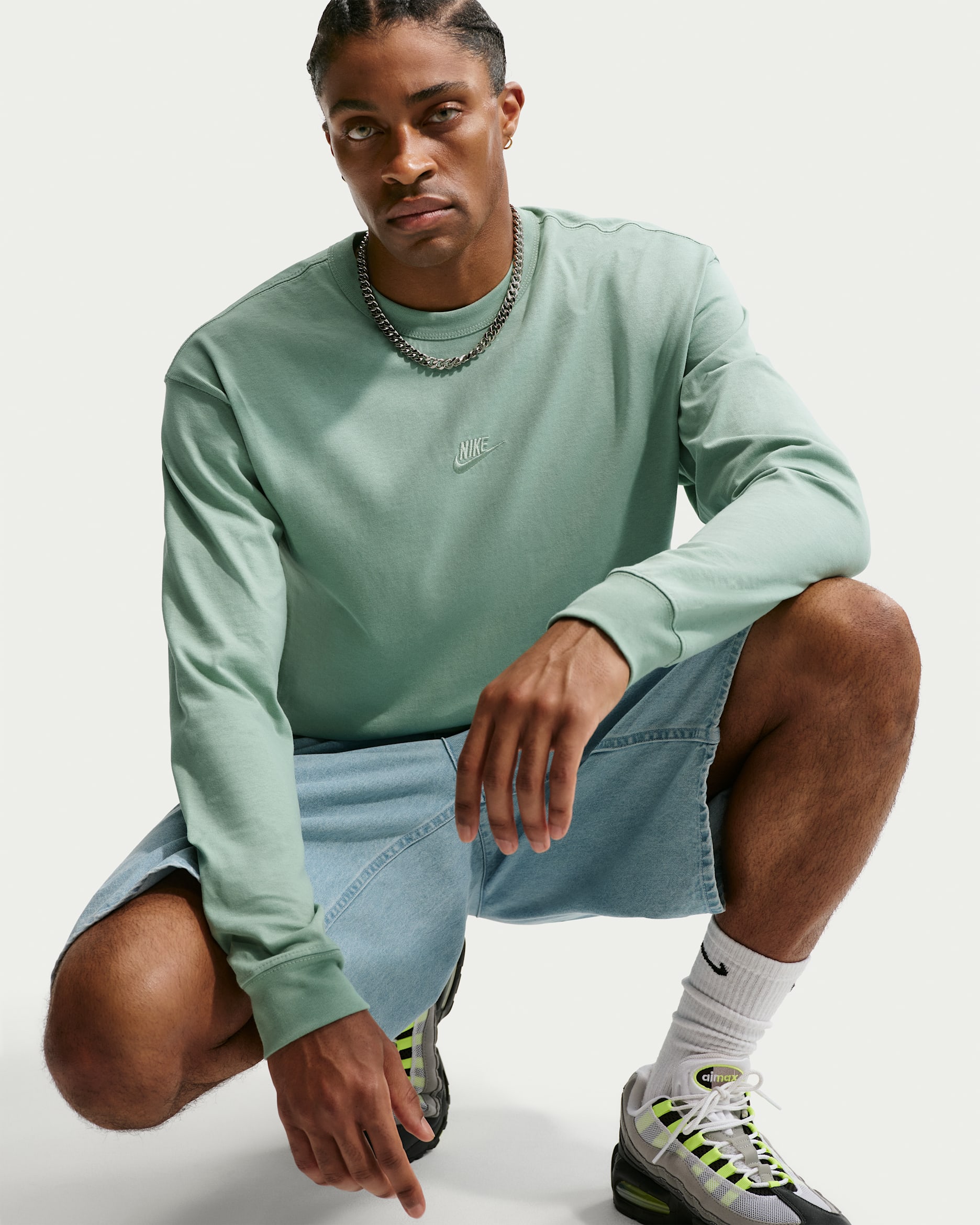 Nike Sportswear Premium Essentials Men's Long-Sleeve T-Shirt - Steam