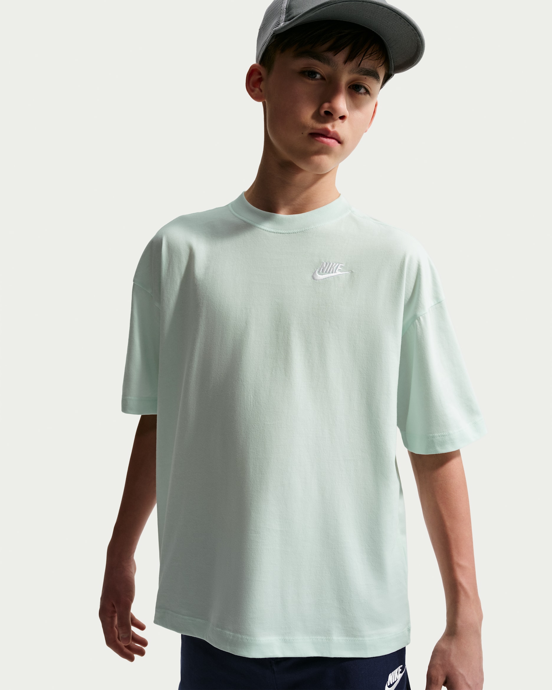 T-shirt o kroju oversize dla dużych dzieci Nike Sportswear - Barely Green