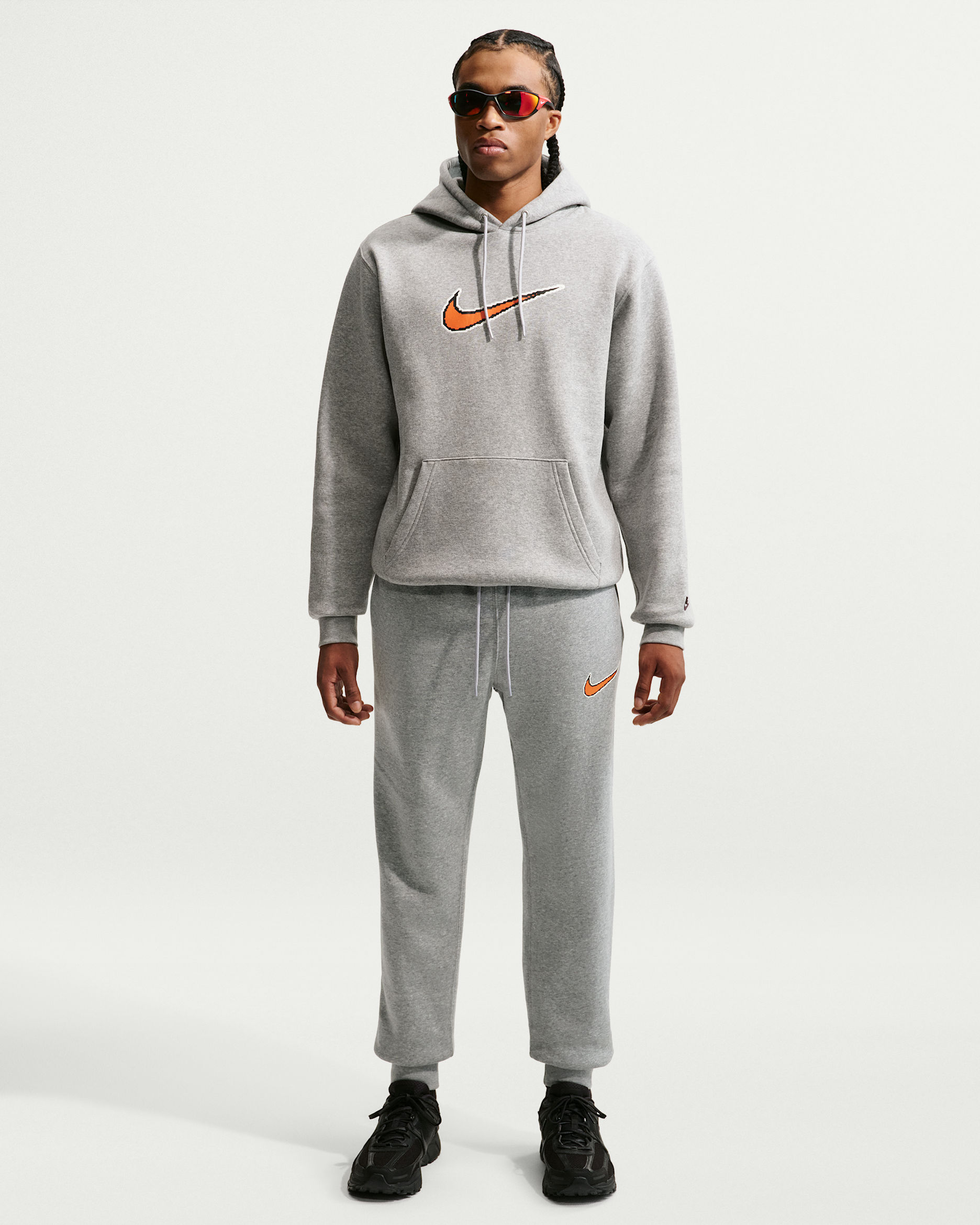 Nike Sportswear Club Men's Fleece Joggers - Dark Grey Heather/Light Smoke Grey/Black