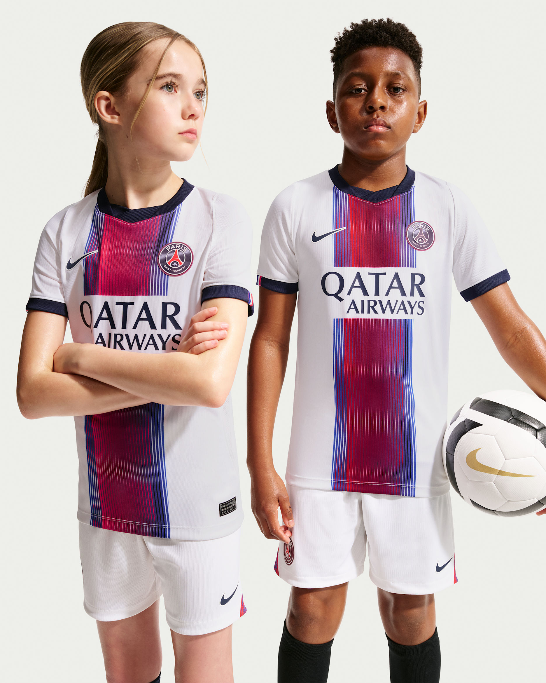 Paris Saint-Germain 2026/27 Stadium Away Older Kids' Nike Dri-FIT Football Replica Jersey - White/College Navy/Global Red/College Navy