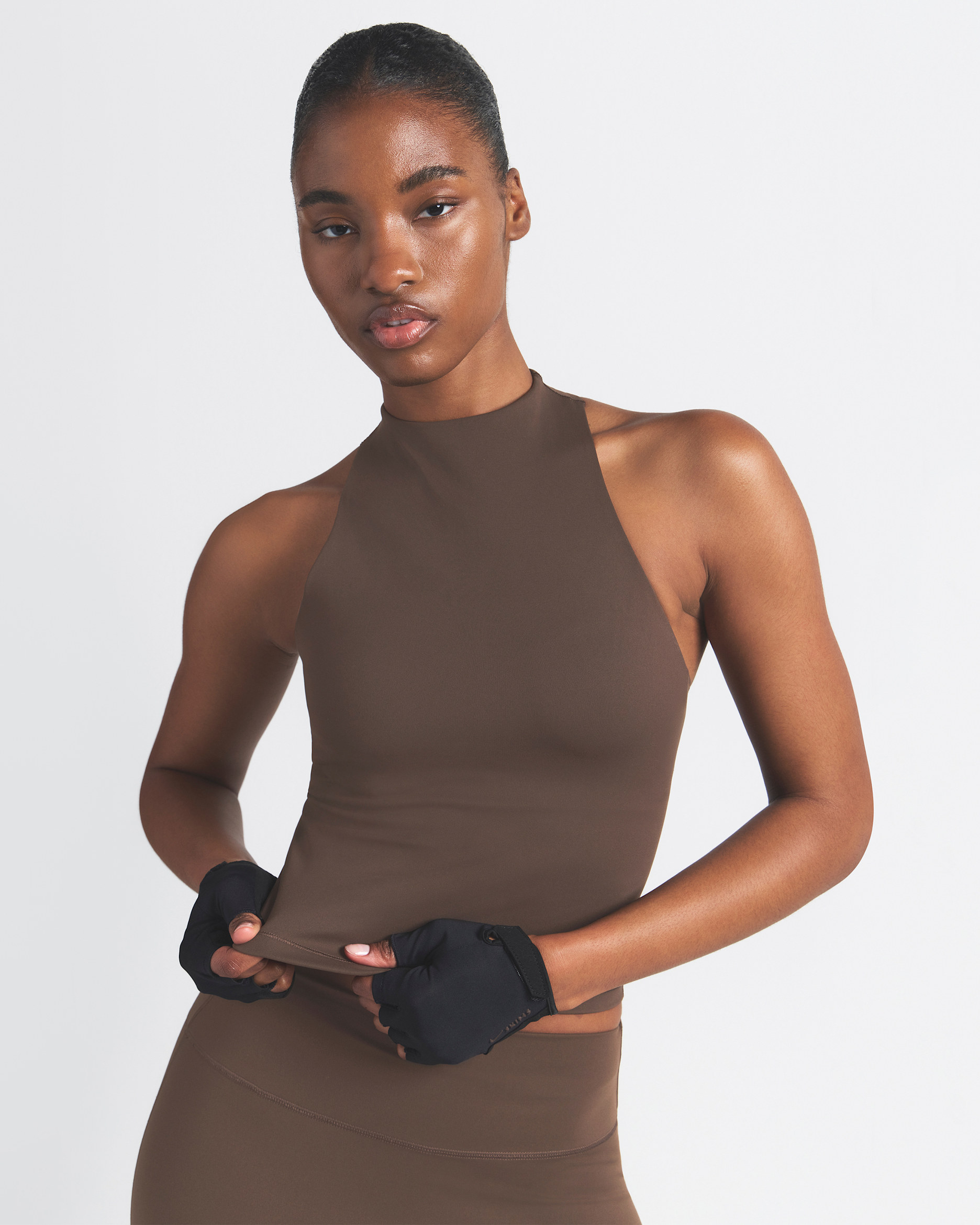 NikeSKIMS Matte Women's Mock-Neck Racerback Tank Top - NSKM DARK SEPIA