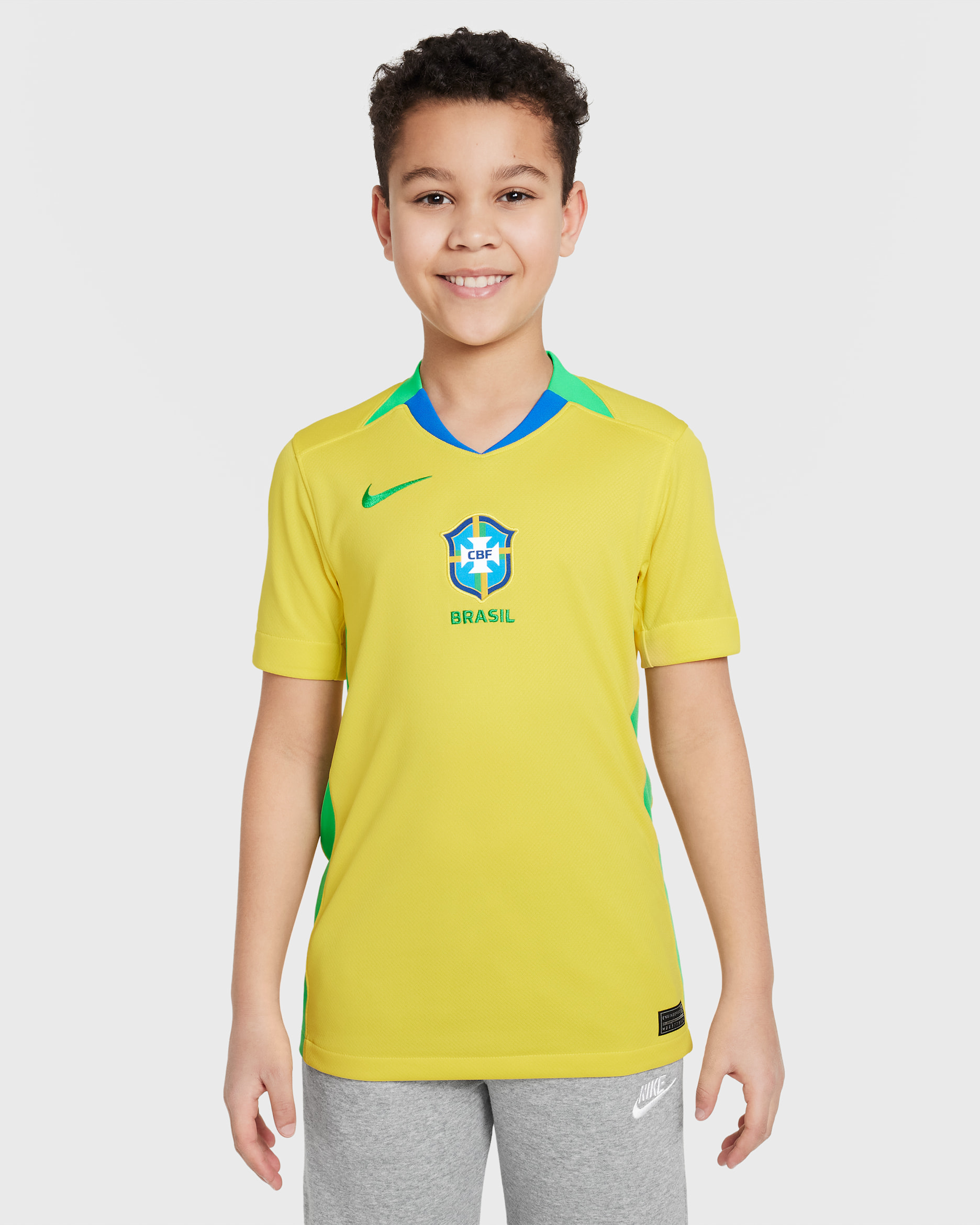 Jersey de fútbol Nike Dri-FIT Replica de Brasil (selección femenina) local 2025 Stadium para niños talla grande - Relámpago/Verde chispa/Verde chispa