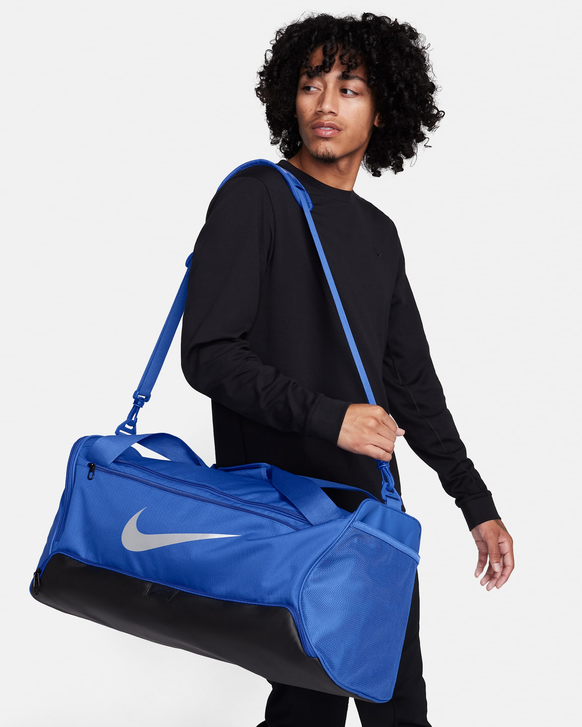 กระเป๋า Duffel เทรนนิ่ง Nike Brasilia 9.5 (ขนาดกลาง, 60 ล.) - Game Royal/ดำ/Metallic Silver