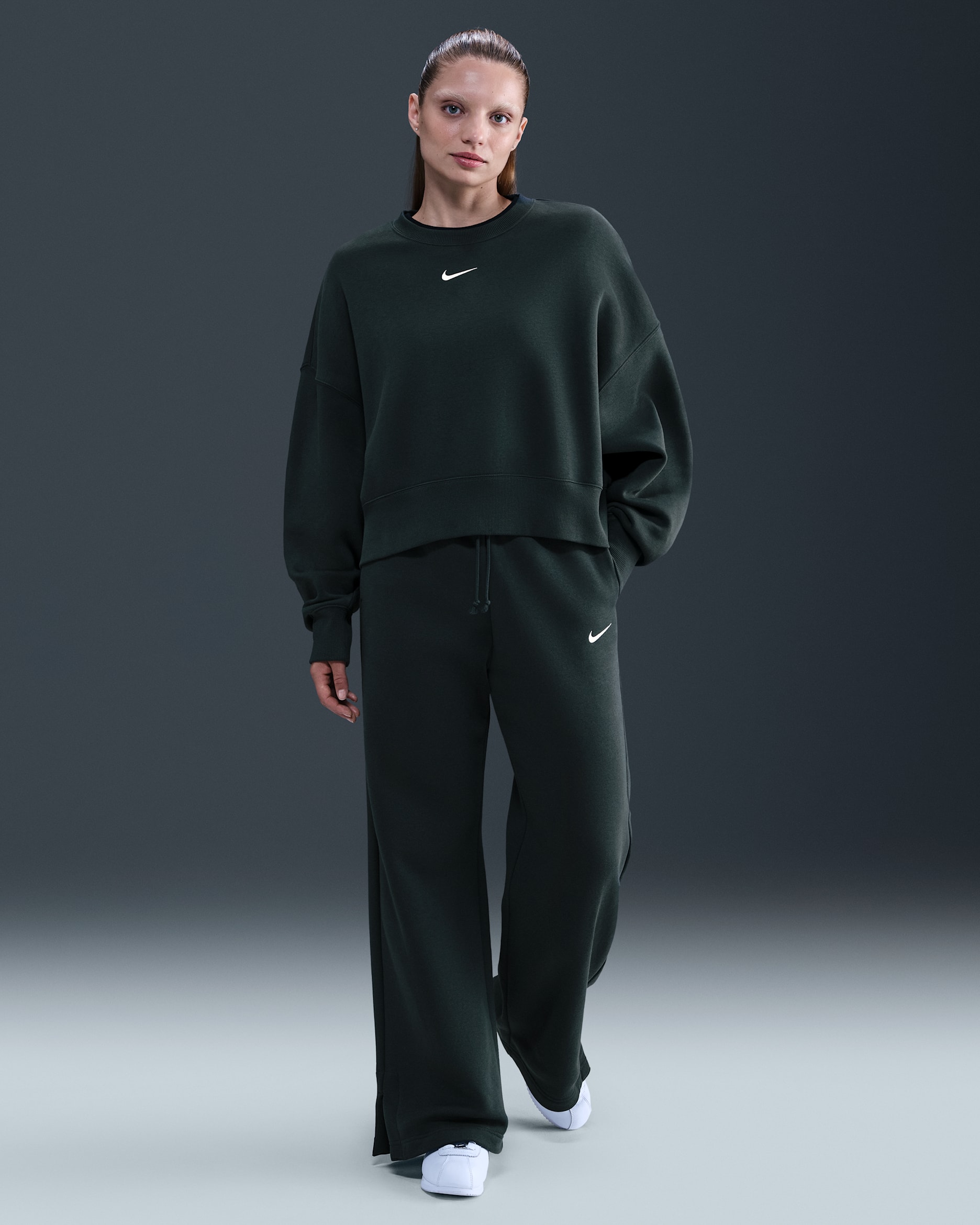 Pants de tiro alto de pierna amplia para mujer Nike Sportswear Phoenix Fleece - Alga/Vela