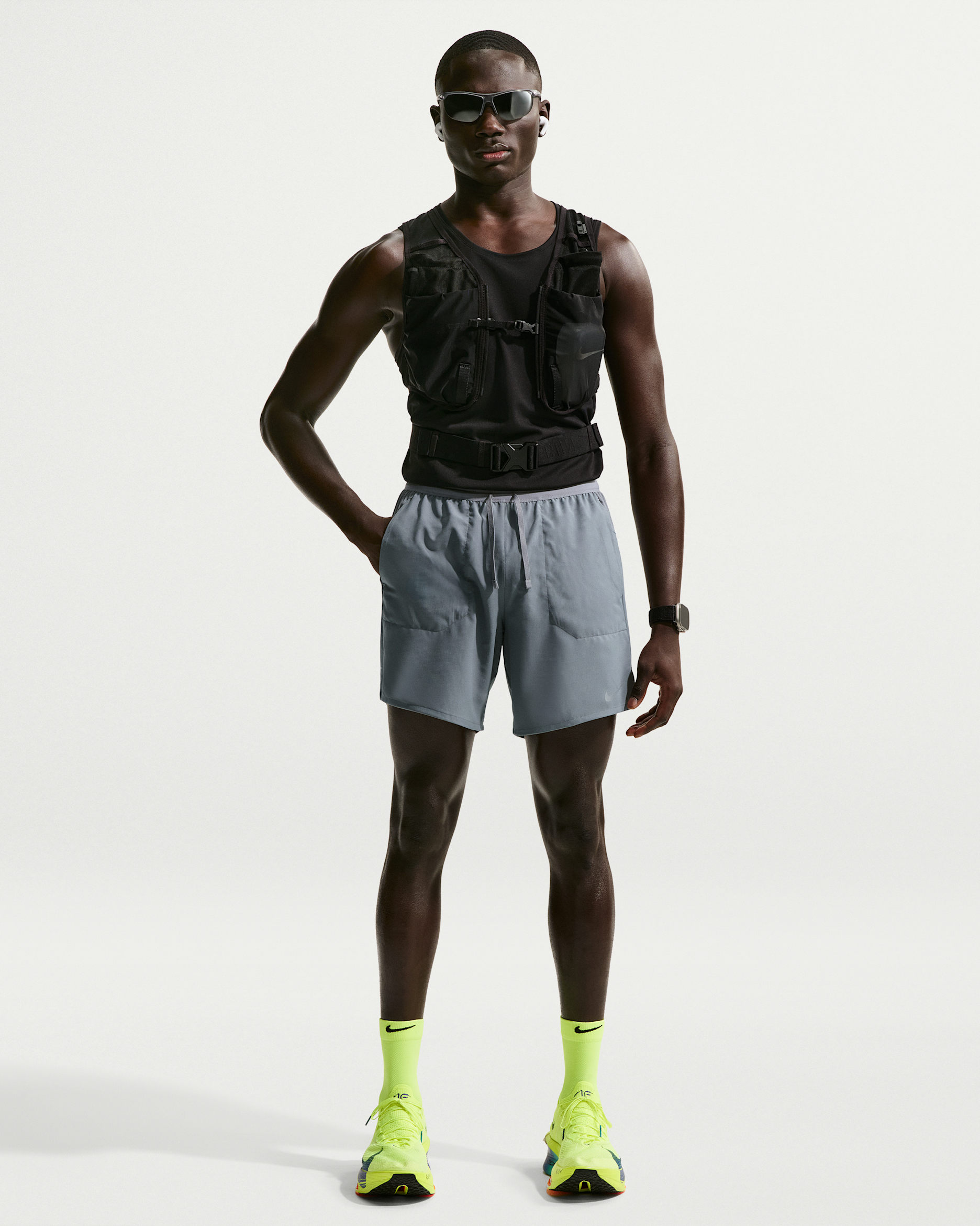 Nike Stride Men's Dri-FIT 7" 2-in-1 Running Shorts - Smoke Grey