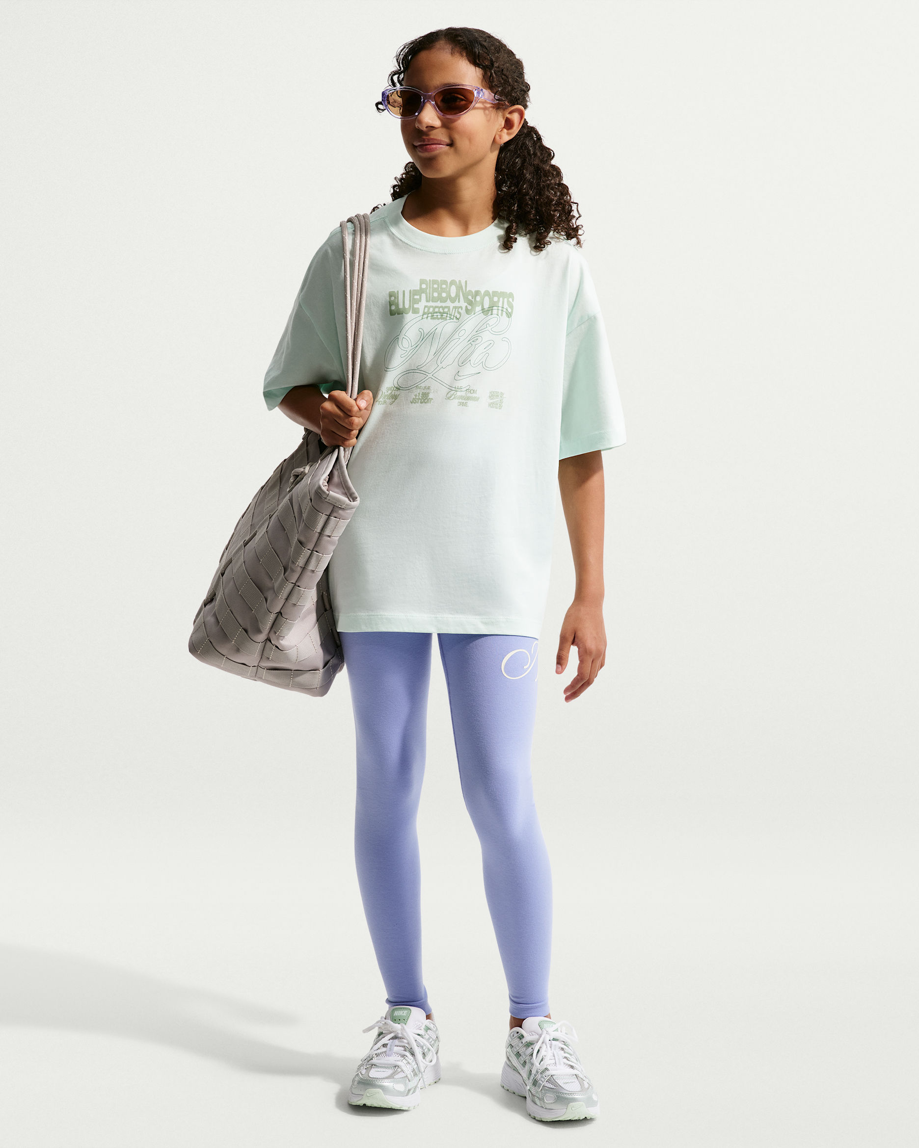 Nike Sportswear Classic Older Kids' (Girls') High-Waisted Graphic Leggings - Light Thistle/Soft Pearl