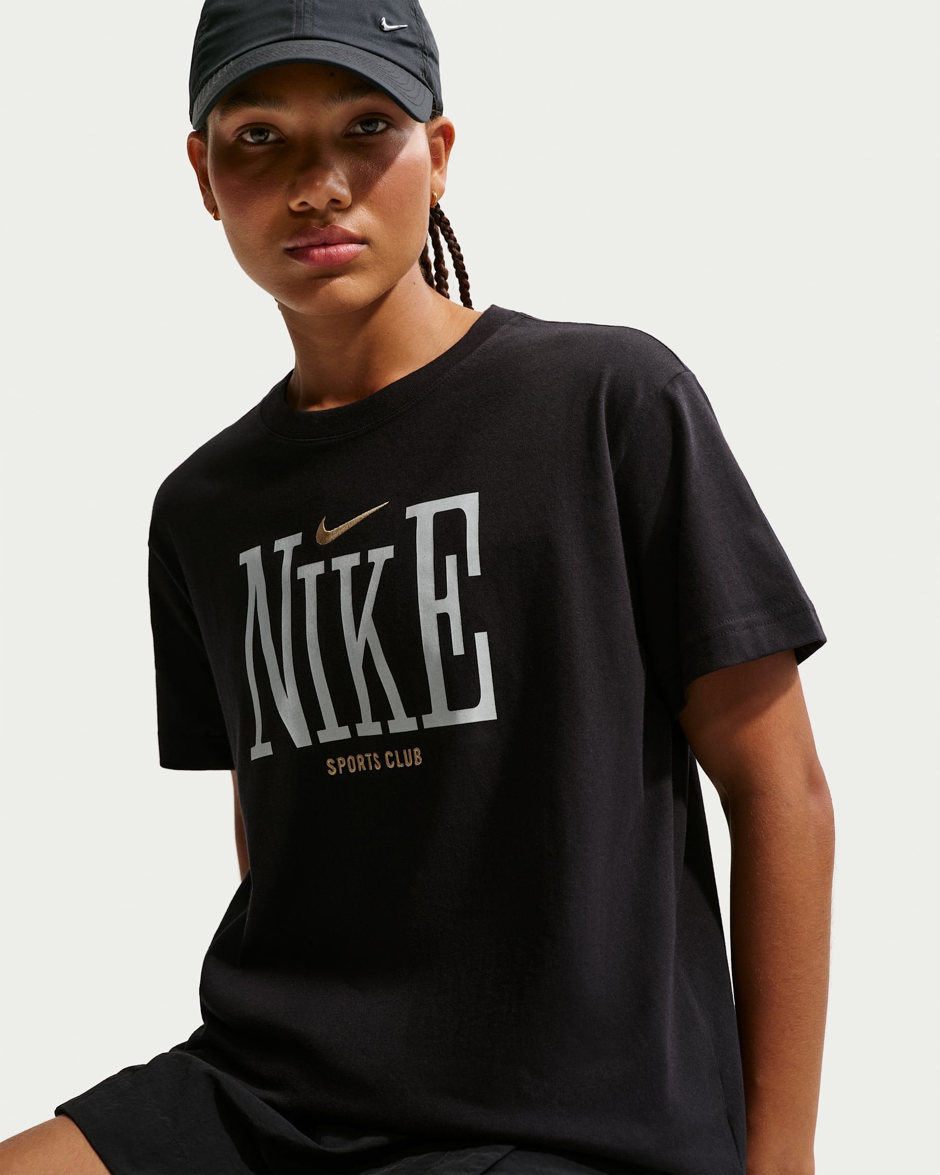 Nike Sportswear Classic Women's Oversized T-Shirt - Black