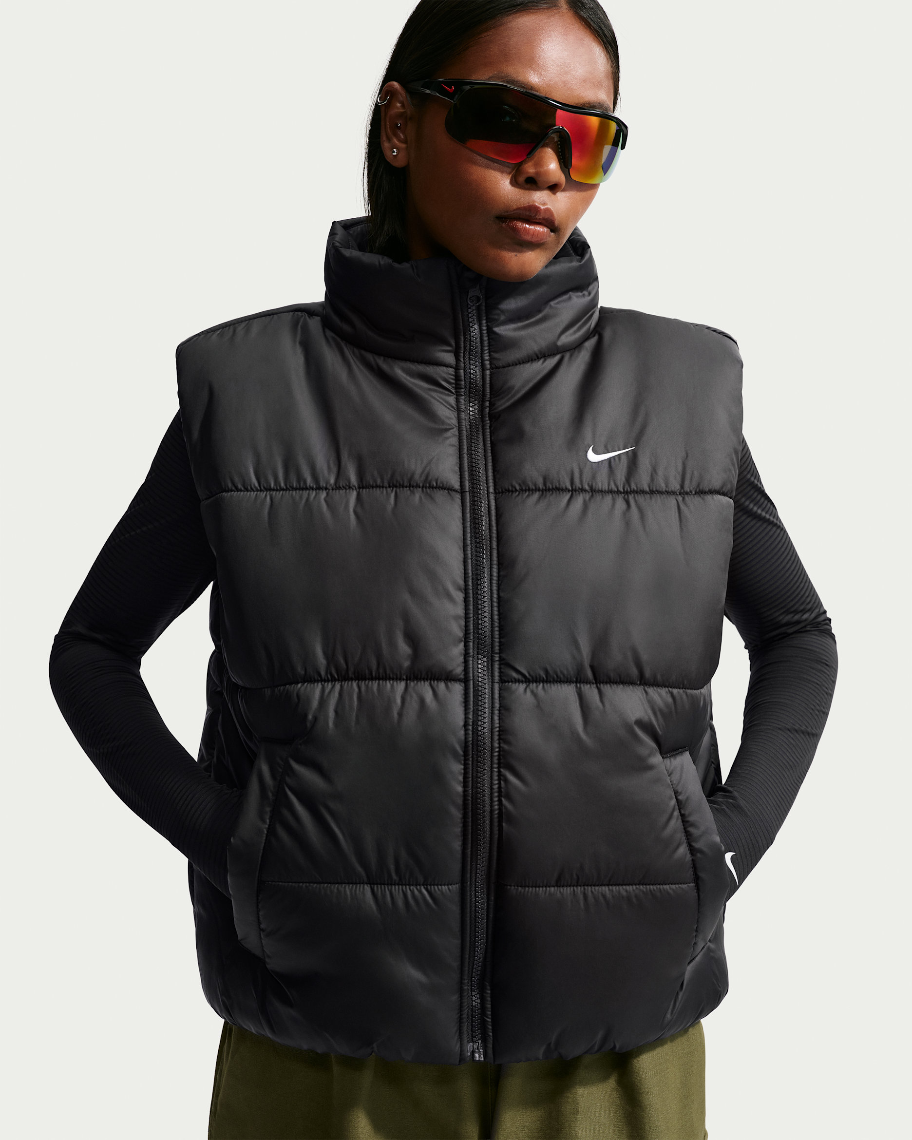 Veste sans manches ample Therma-FIT Nike Sportswear Classic Puffer pour femme - Noir/Blanc