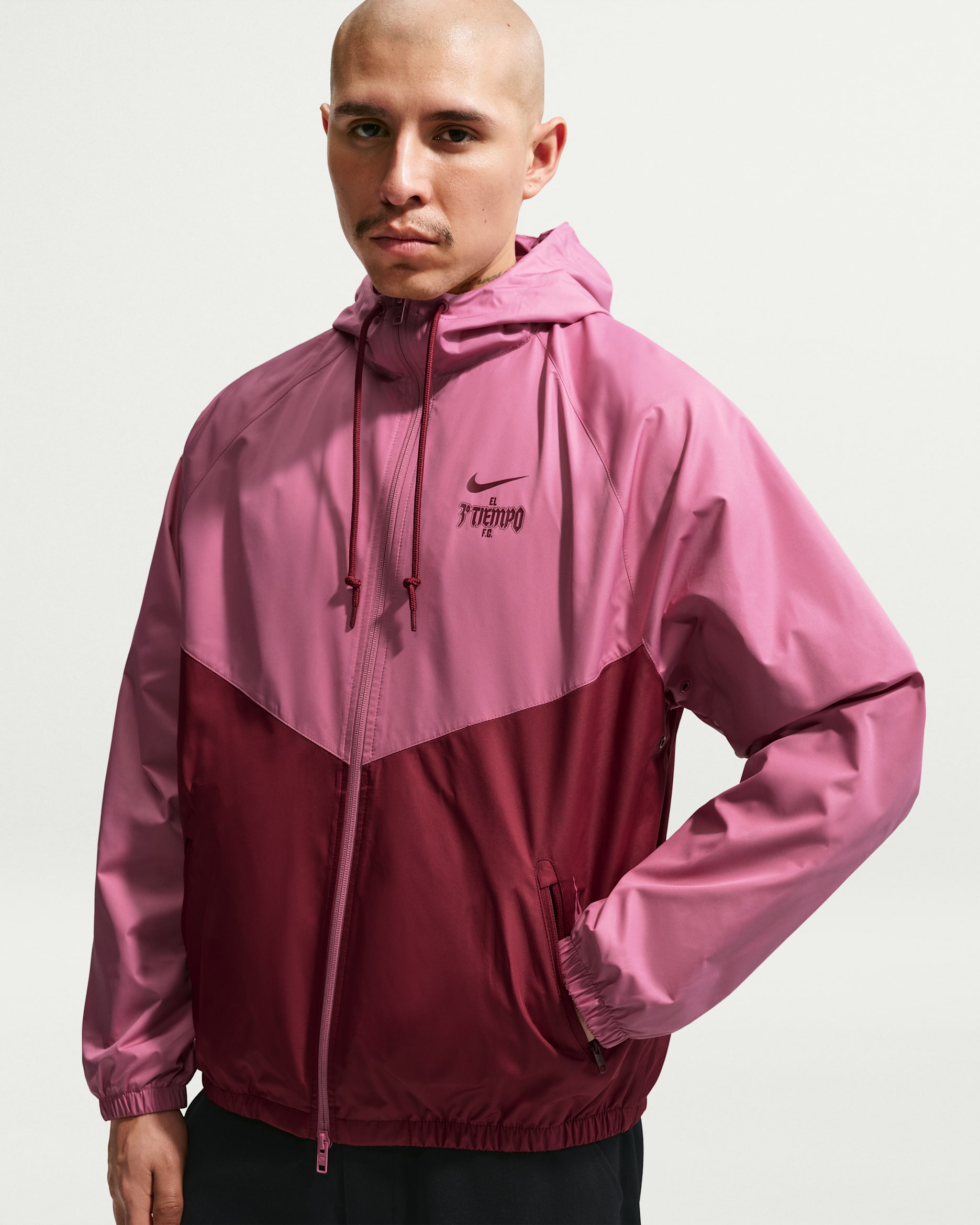 Chamarra forrada Nike Windrunner para hombre - Peonía/Rojo team/Rojo team