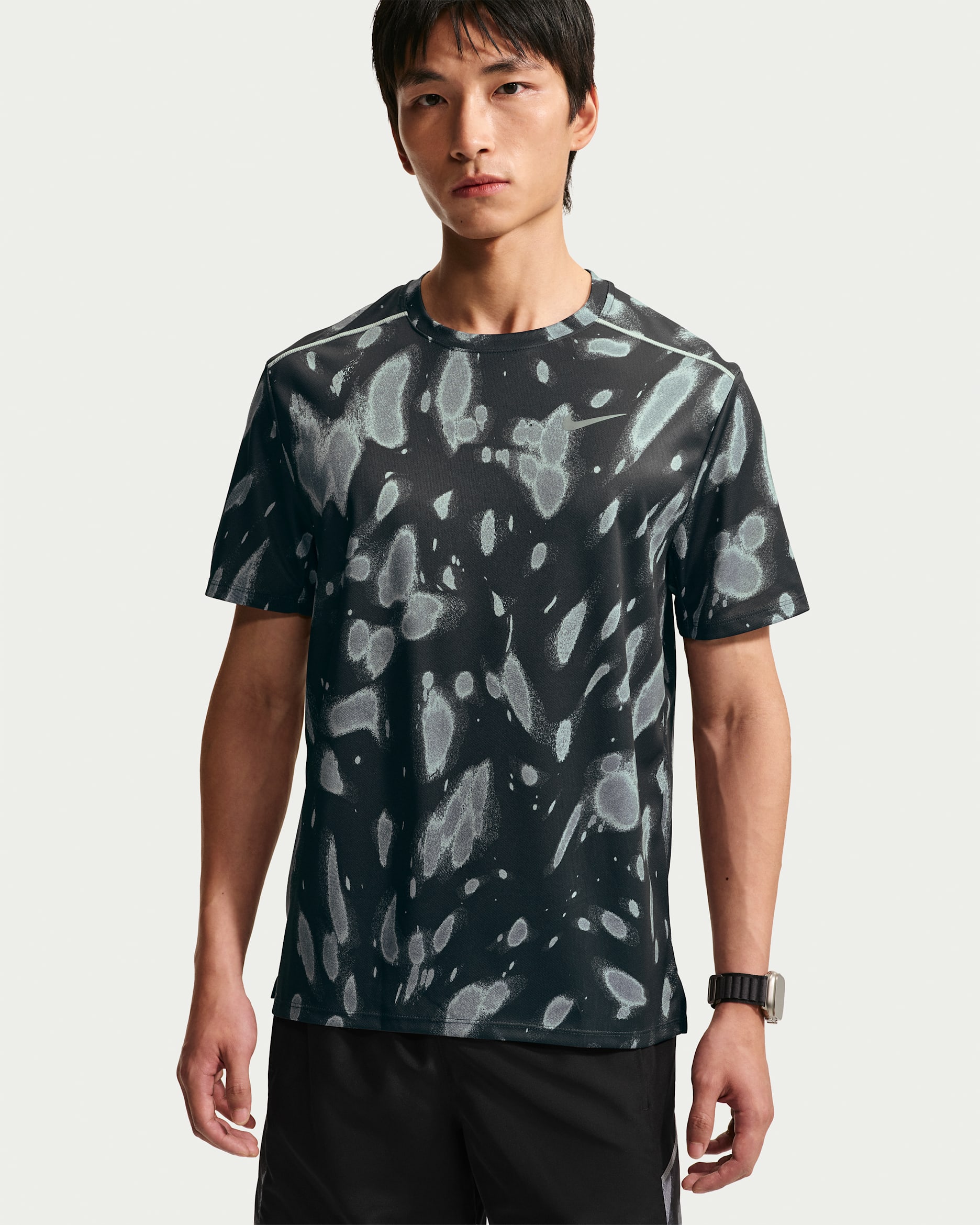 Nike Miler Men's Dri-FIT UV-Protection Short-Sleeve Running Top - Black
