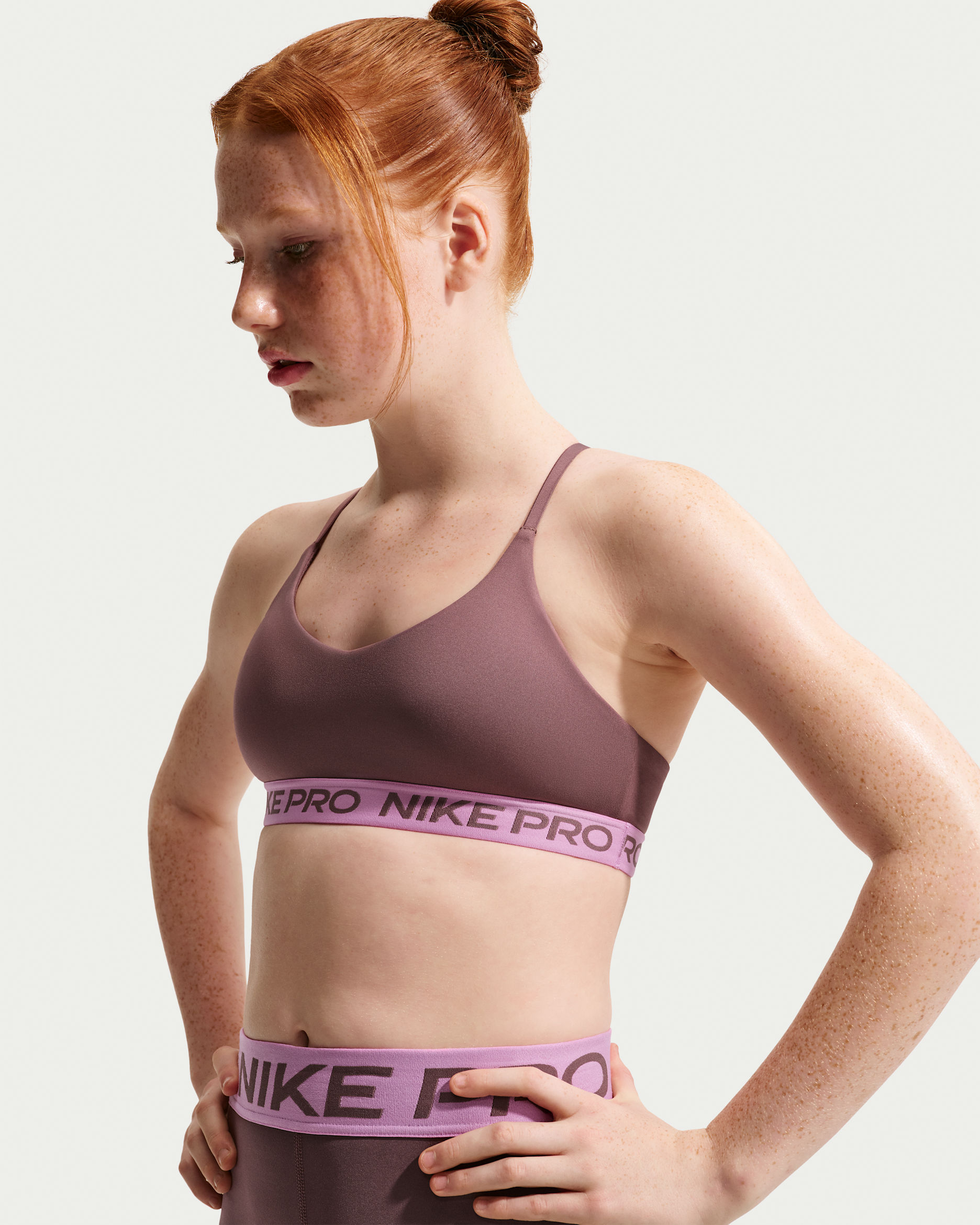 Indy bra para niñas talla grande Nike Pro - Tatuaje