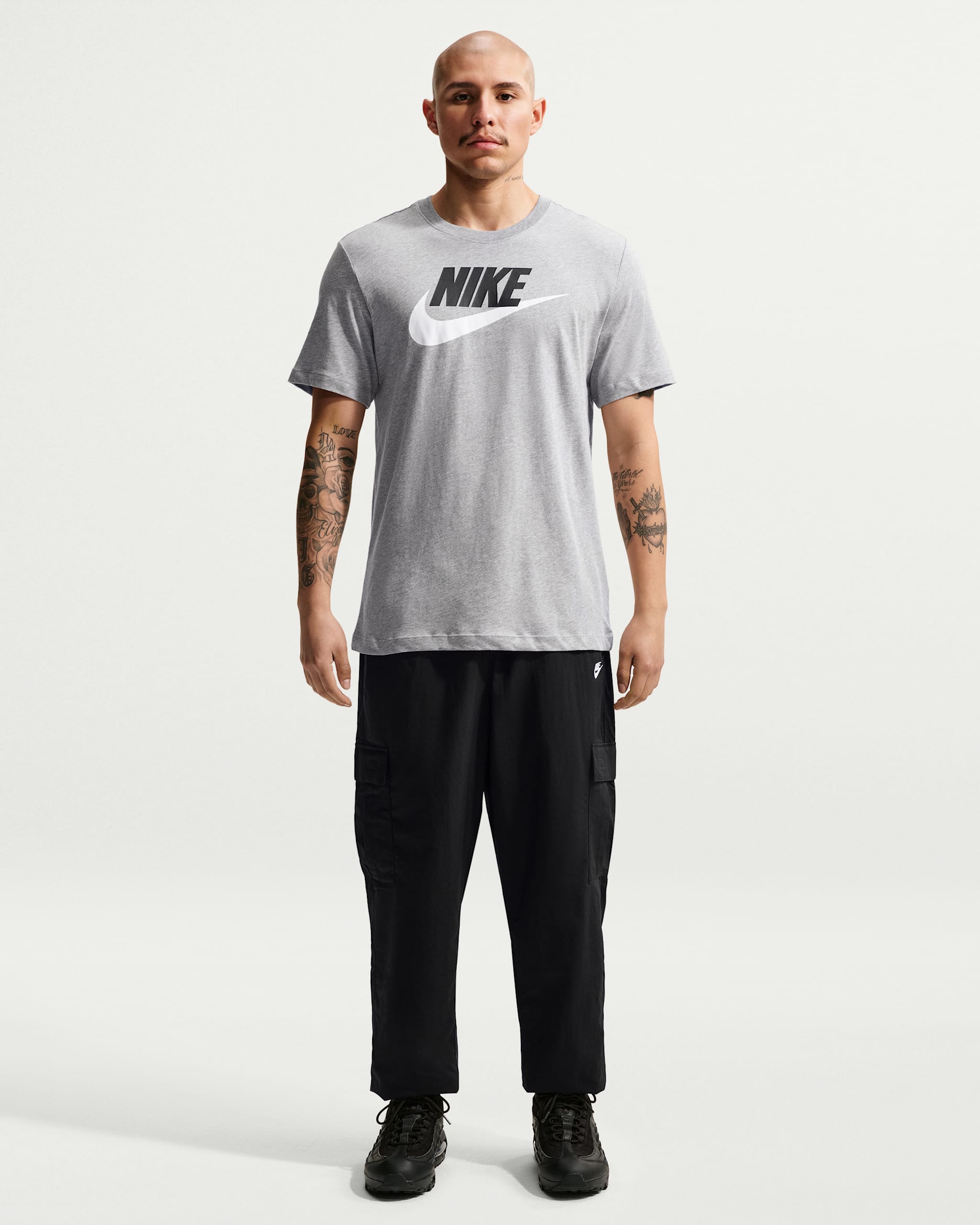 Nike Club Men's Woven Cargo Trousers - Black/White